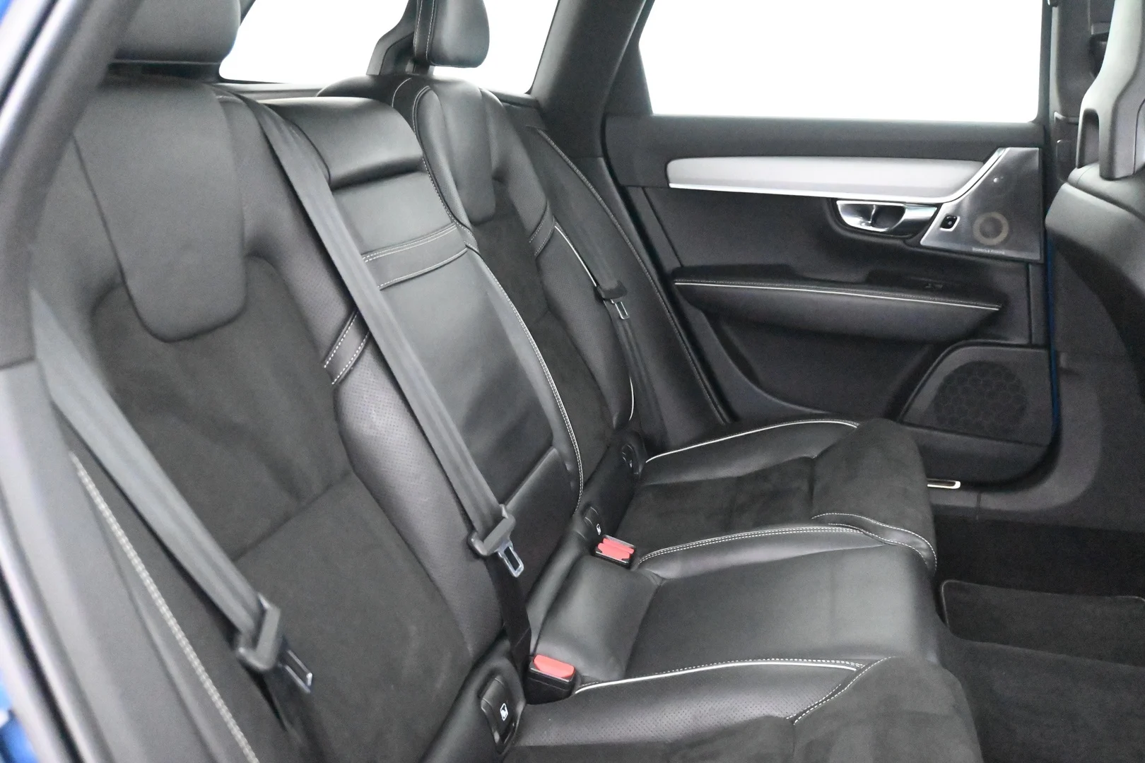 Car Image - 1Ccb0U8MnKBp6X1uOLjUoF