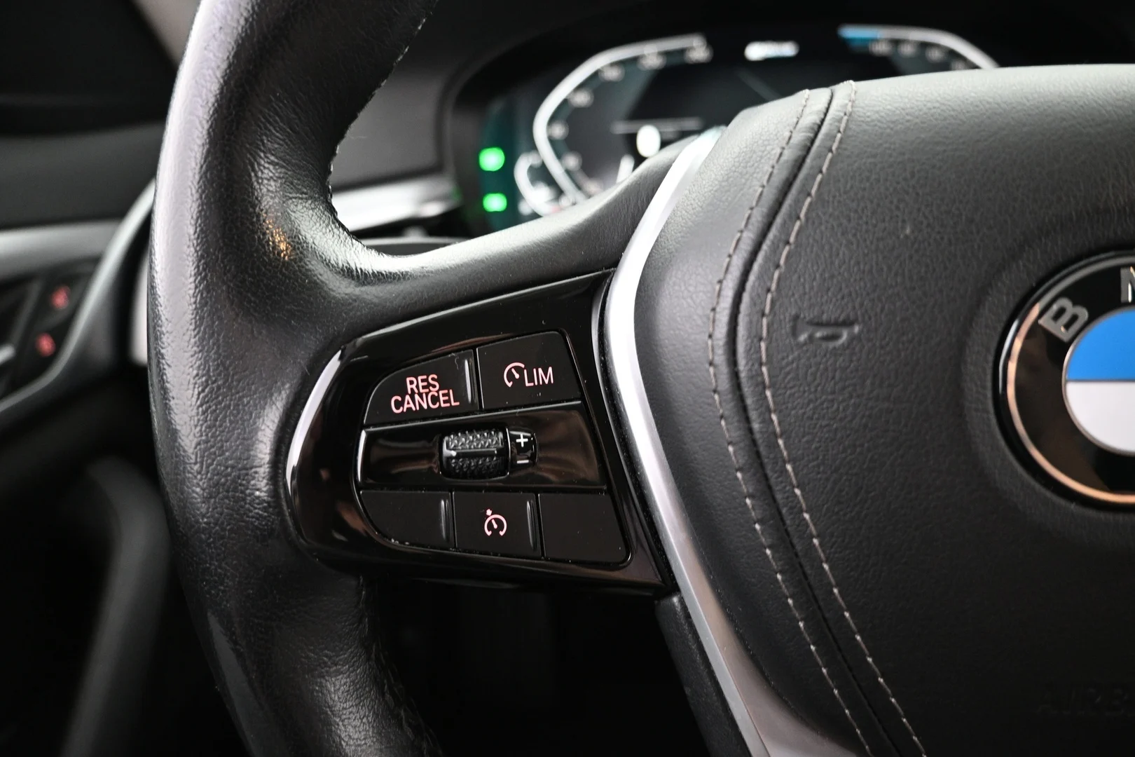 Car Image - 7JbLhQZCI1xokE0fqrFq01