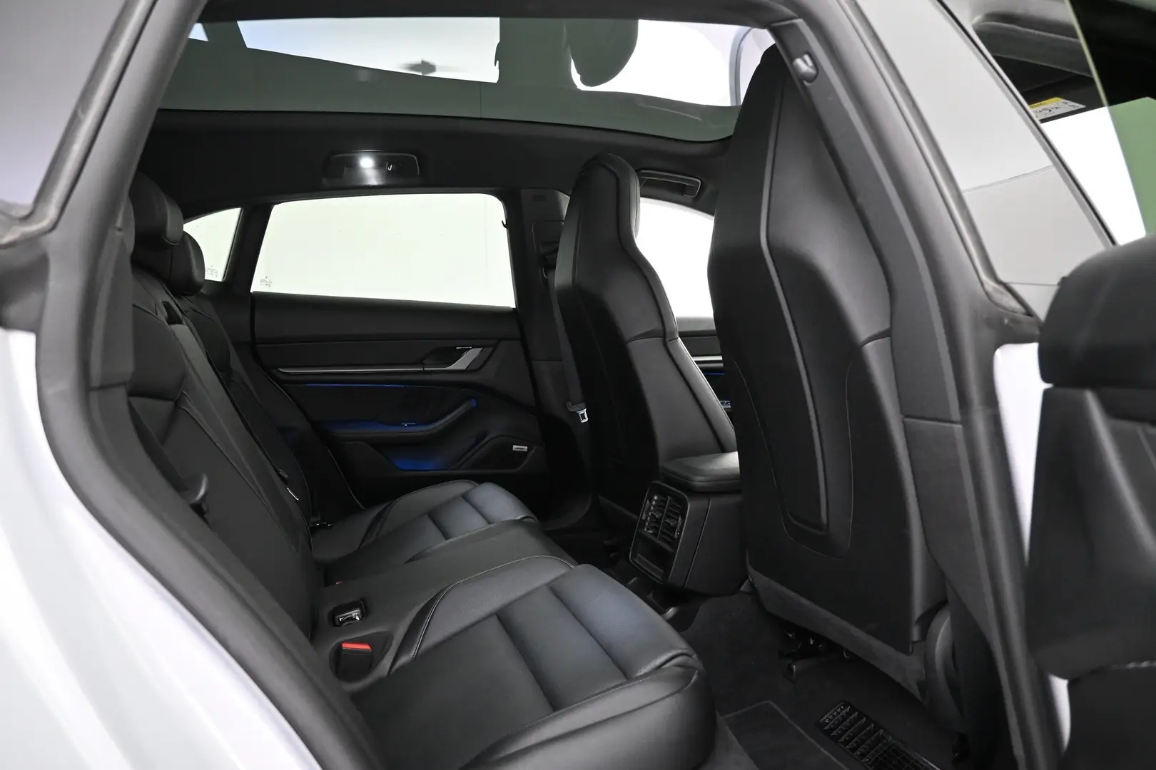 Car Image - 2N9CTbxkyllQxOrB5sdTdQ