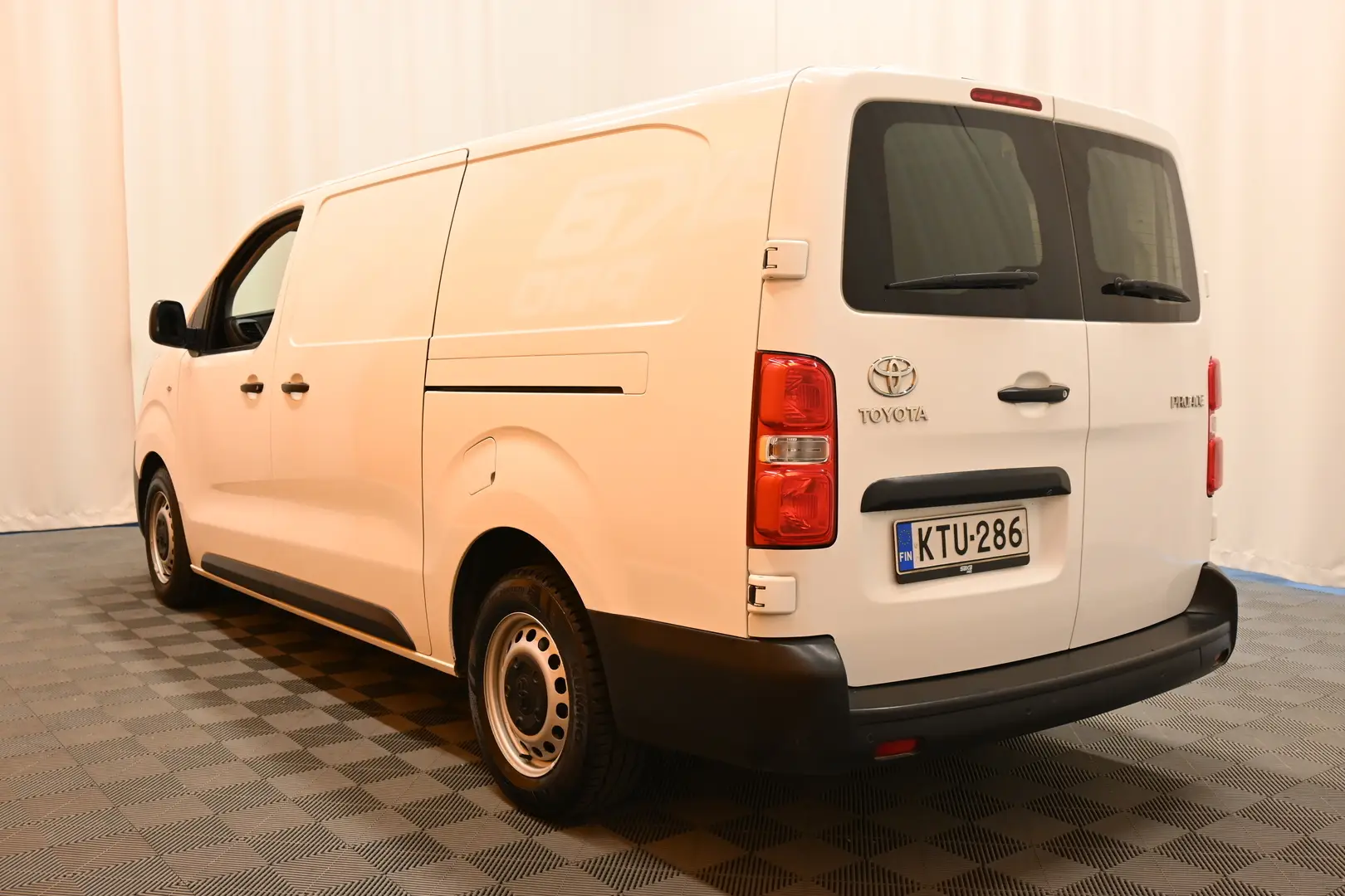 Car Image - 2oPVfkl1KgJVgvKasjnYLD