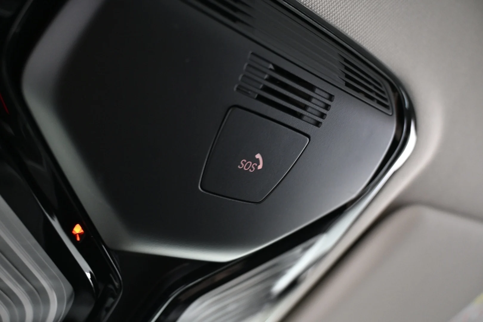 Car Image - 3nNUPEFjYIrVtihj71K6O7