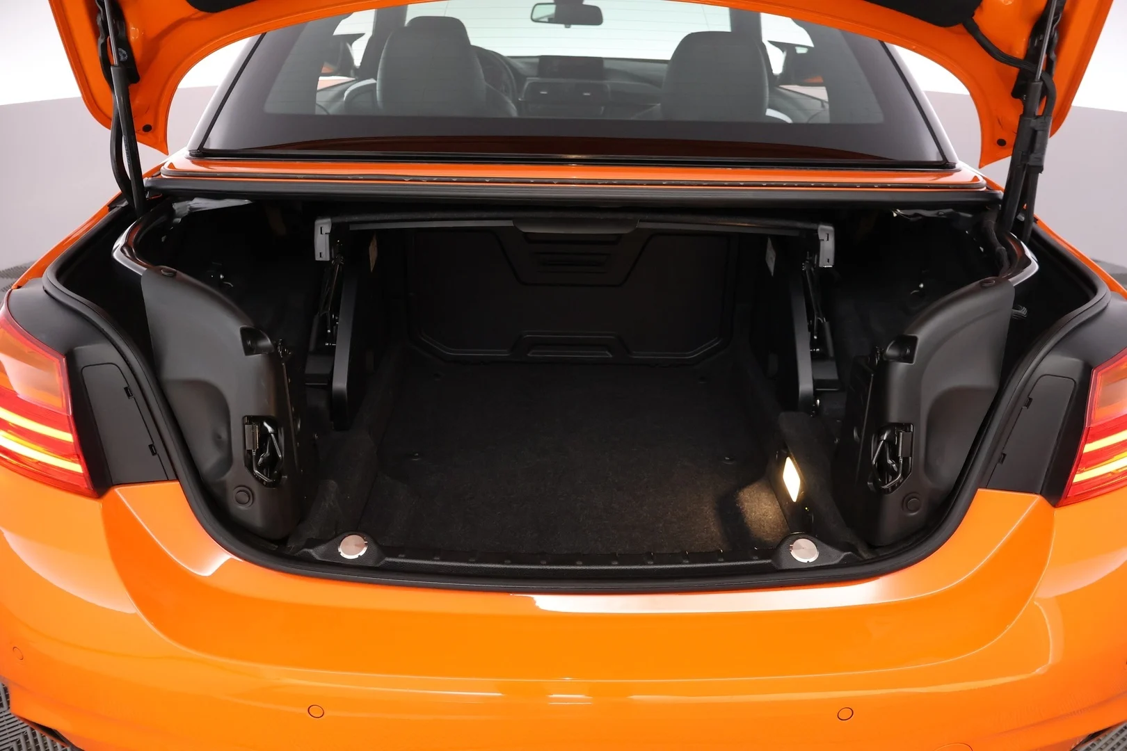 Car Image - 5iIZqgsZ1fFSkLVGbjc4E7