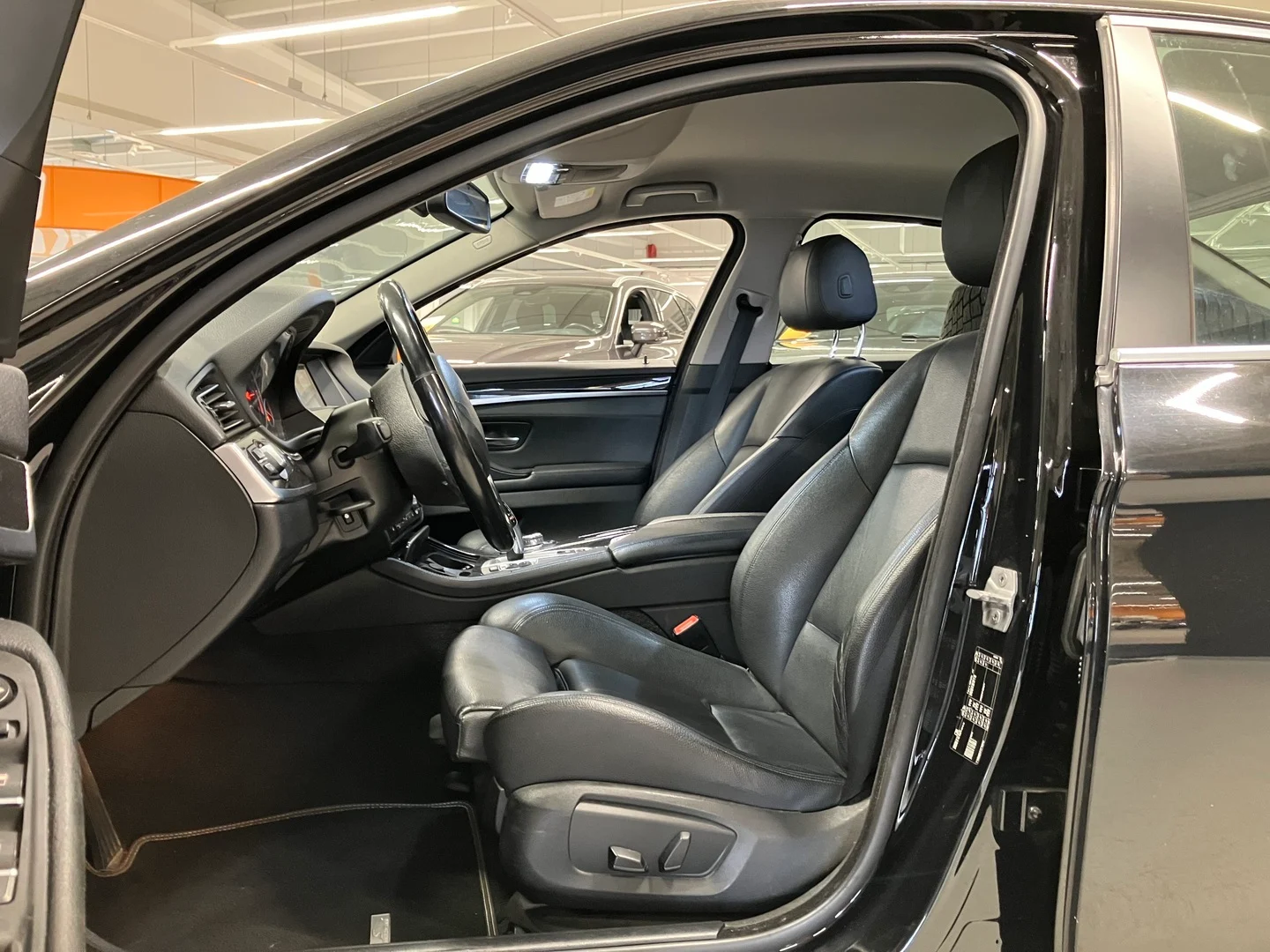 Car Image - 2UiClwJ87Q3DQp3NtMkqHR