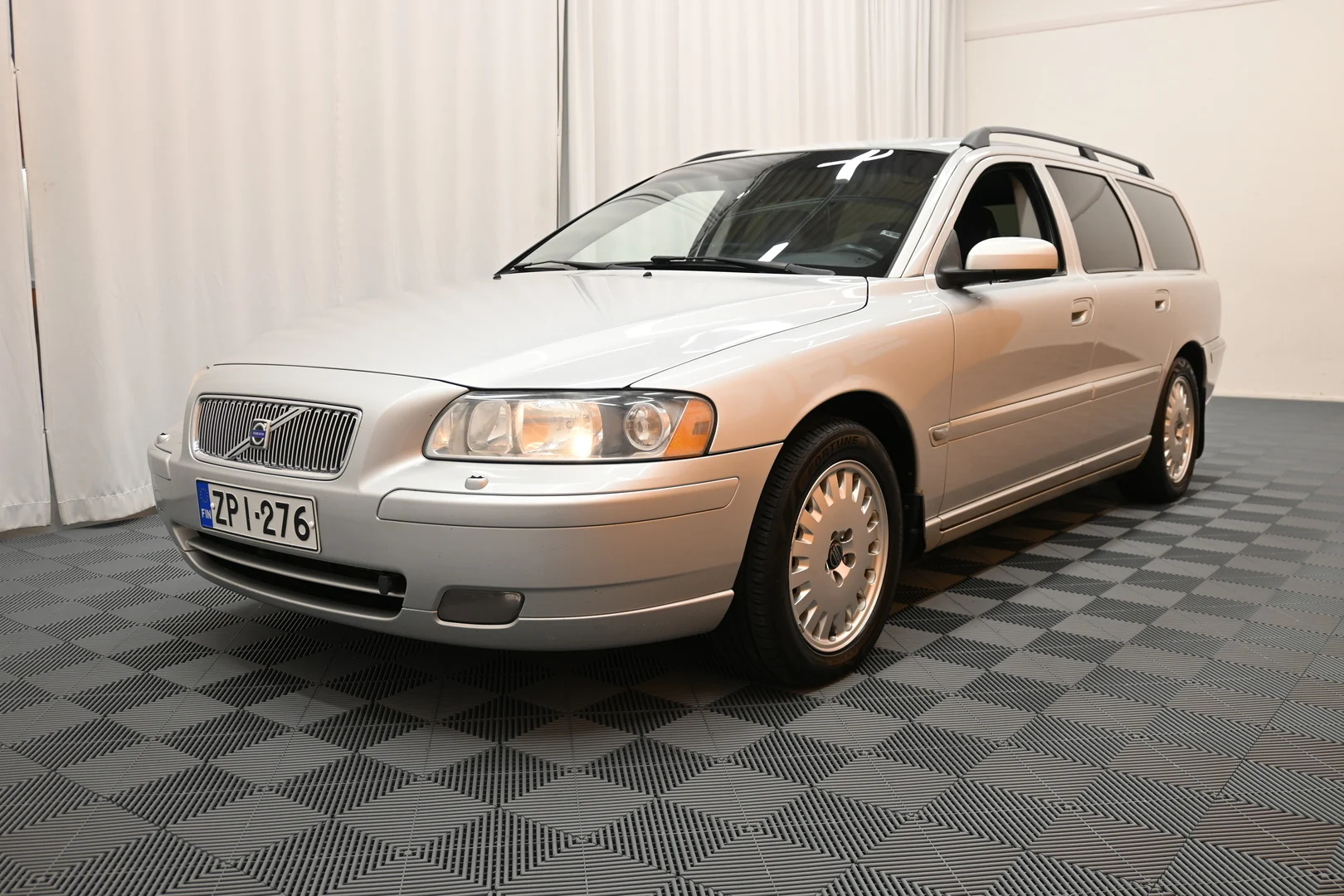 Car Image - 7HyVUKXXcH5WHTI9VZbp92