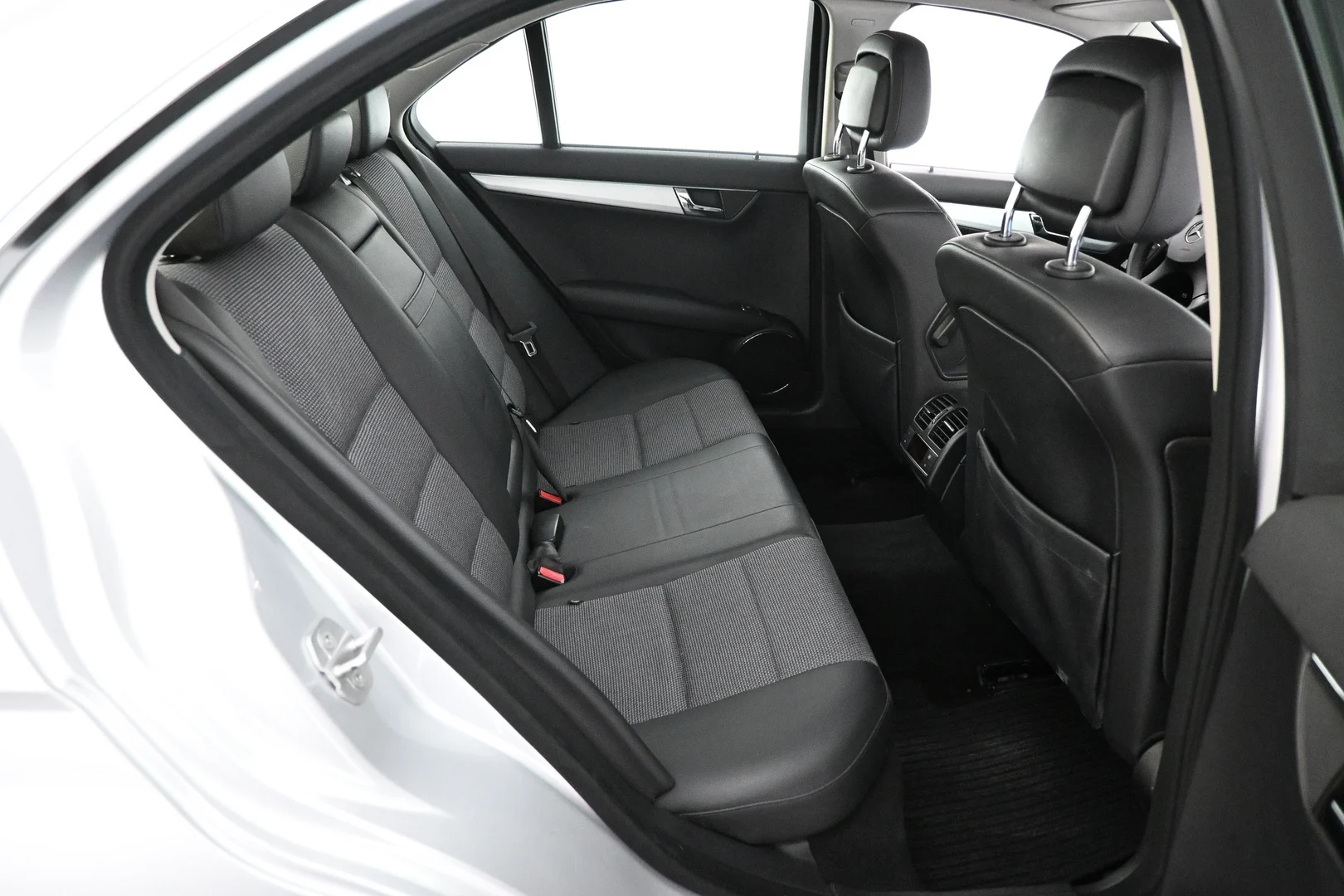 Car Image - sQucPQB42NiRSzhr1iV8R