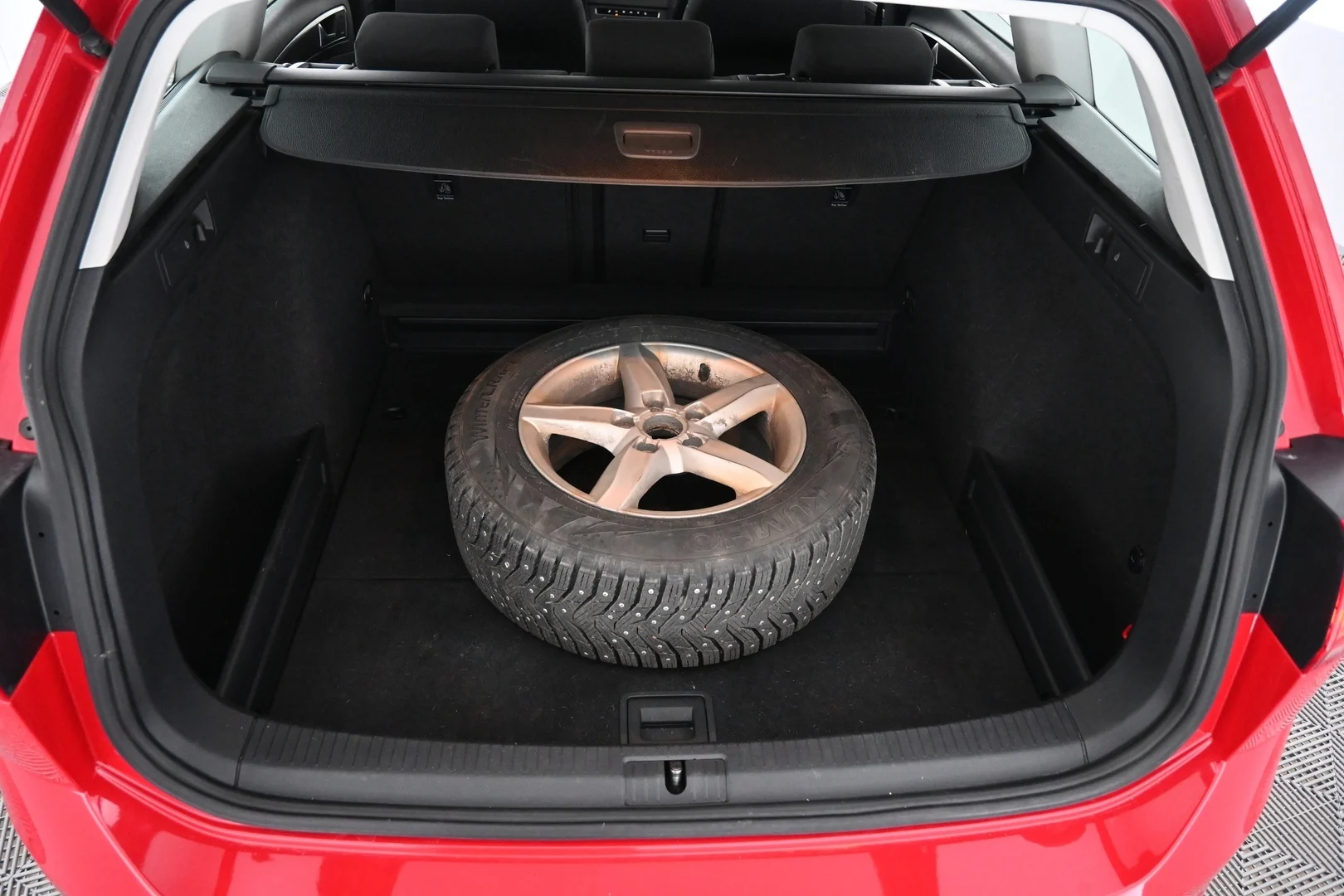 Car Image - 4BSjYi6KXViEcZJ1NICk7Y