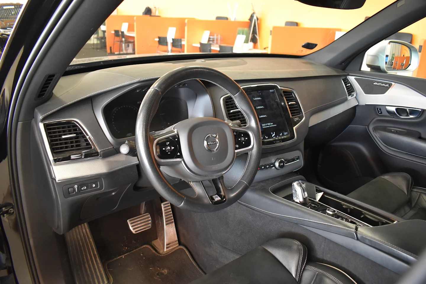 Car Image - 48R3Hpnoy2msRn9dzgeoWo