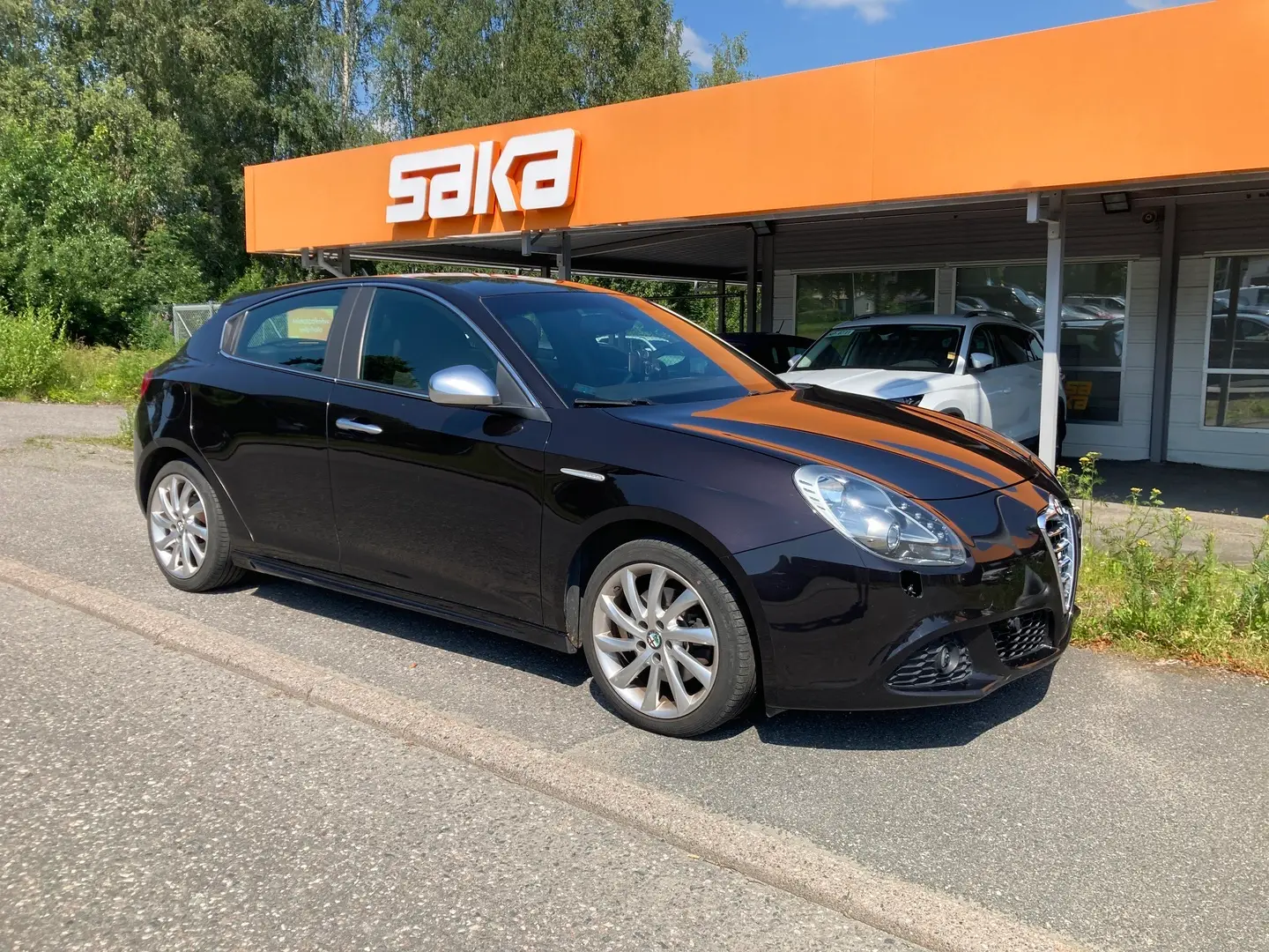 Car Image - 5GiCoujVp1elAHkmtU8ZIn