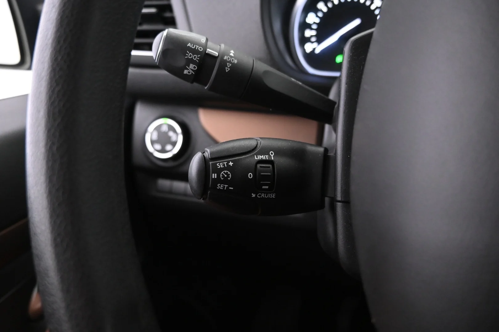 Car Image - 21uC8C11efLx47yy3pnDQ5