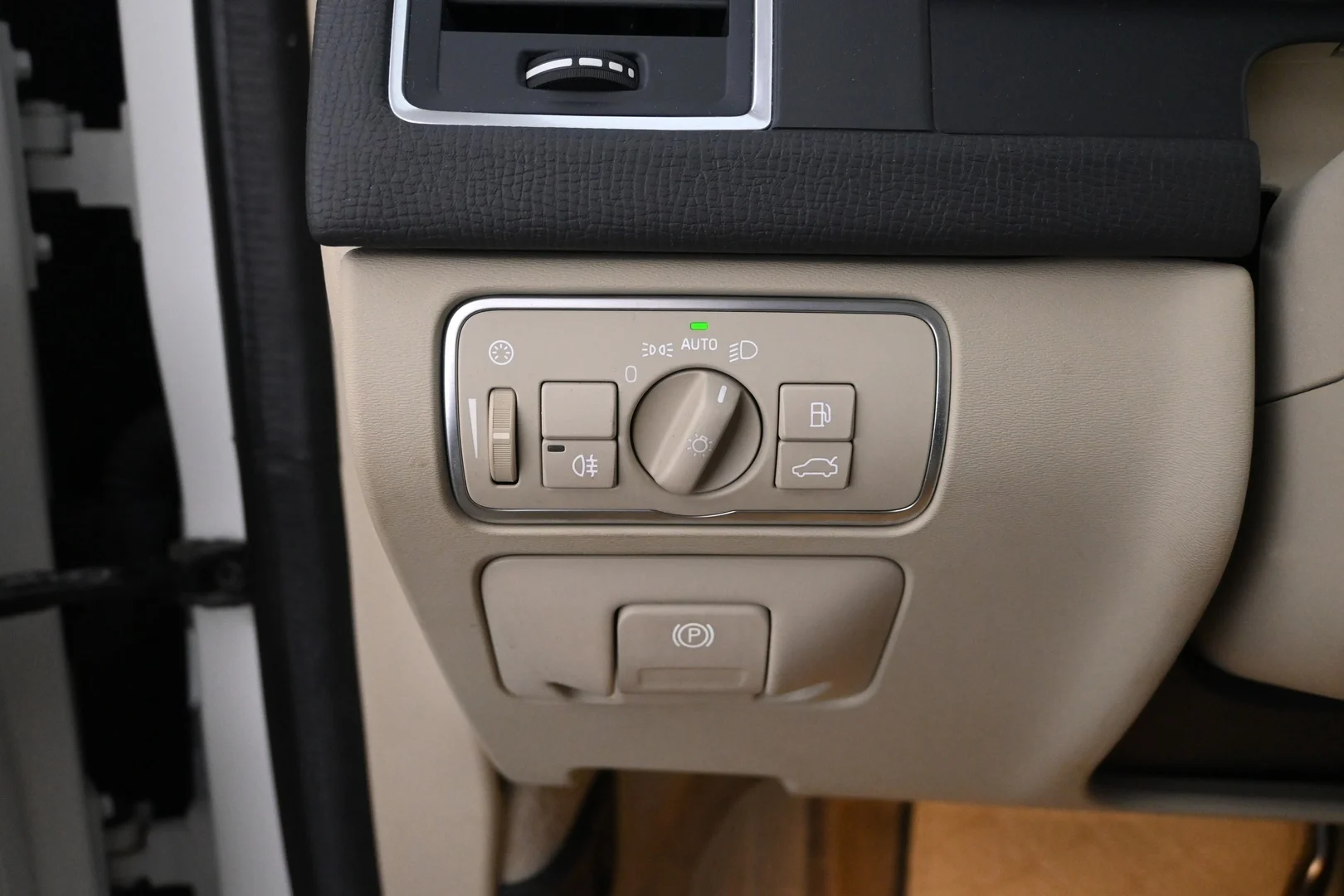 Car Image - 5j0LwqEGutwKdvt0XGpepn