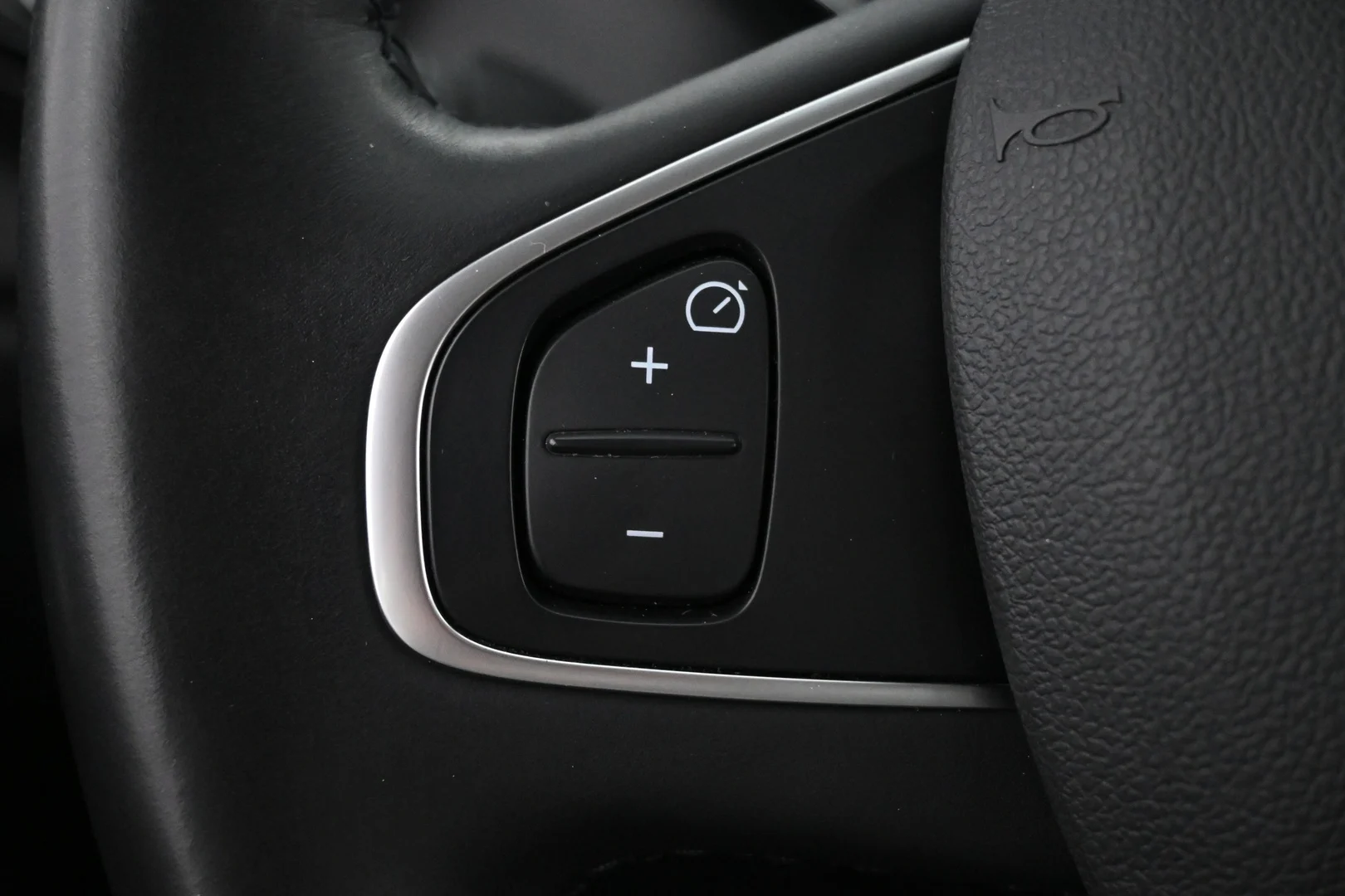 Car Image - 5H1tiHU1g5YlPIo3KC4UJB