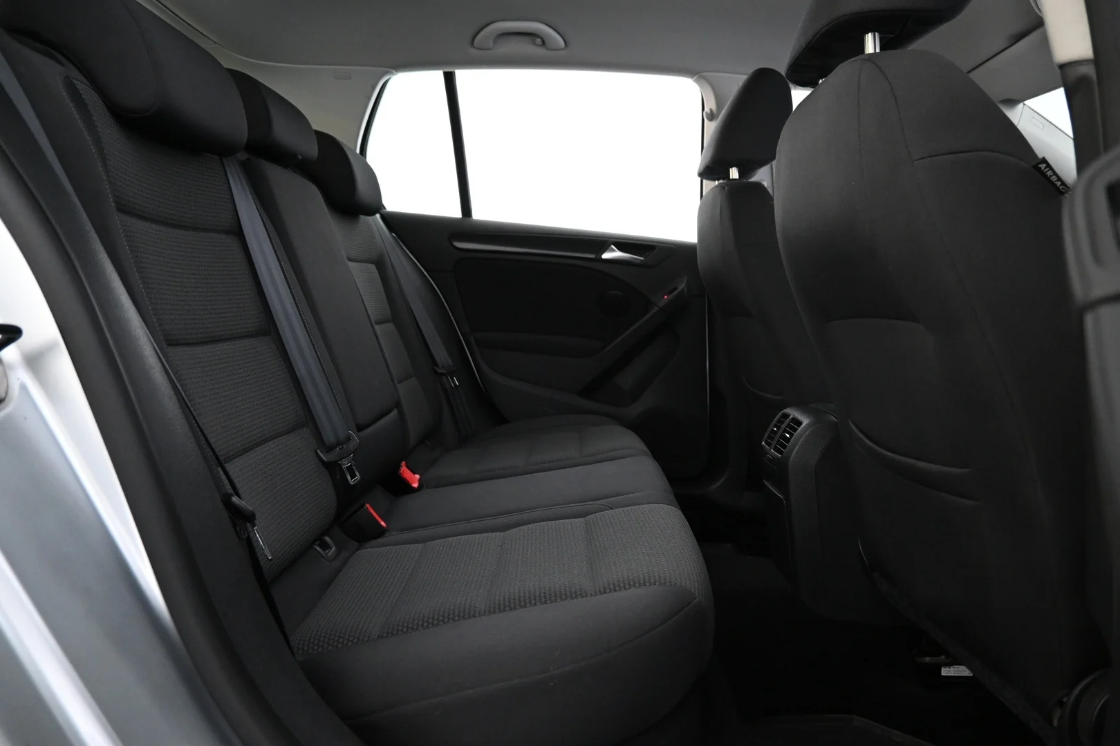 Car Image - 72GZJF3PGjjF6LIqIM7fVs