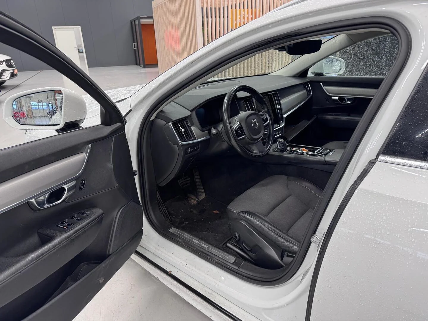 Car Image - 64Gxbo6SJ94N1GmZdzC0PM