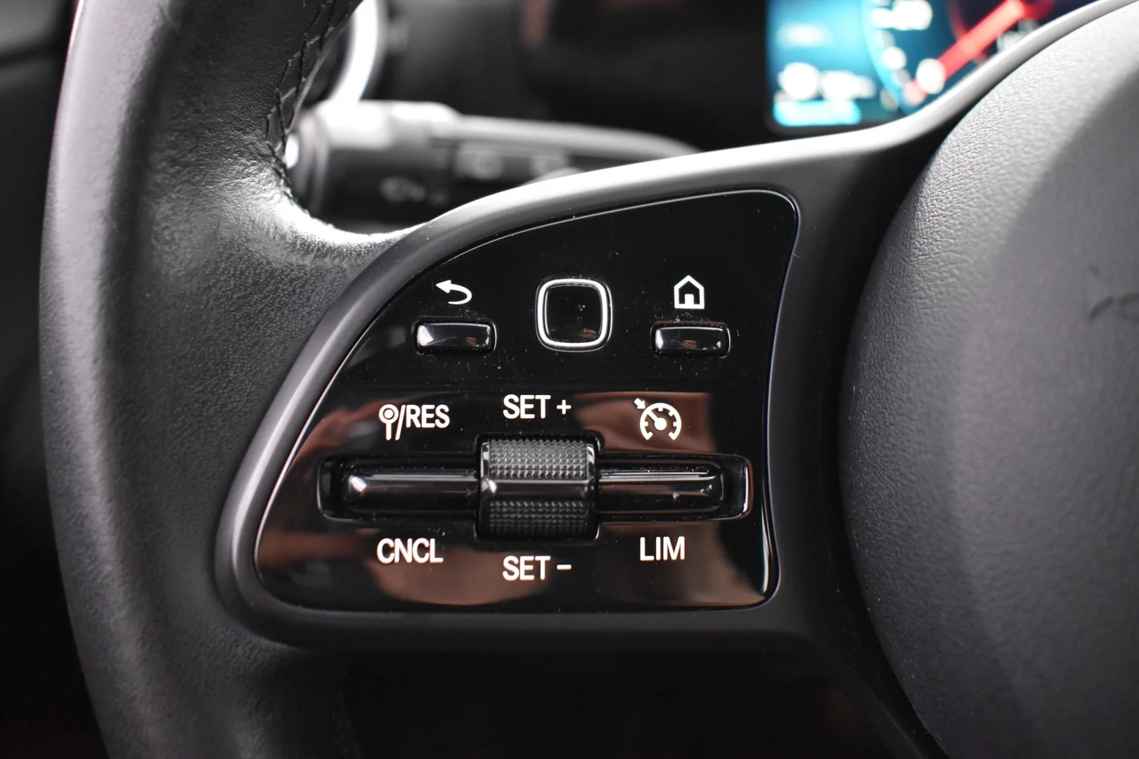 Car Image - 7xBrg9TAFgwee6vSedsALM