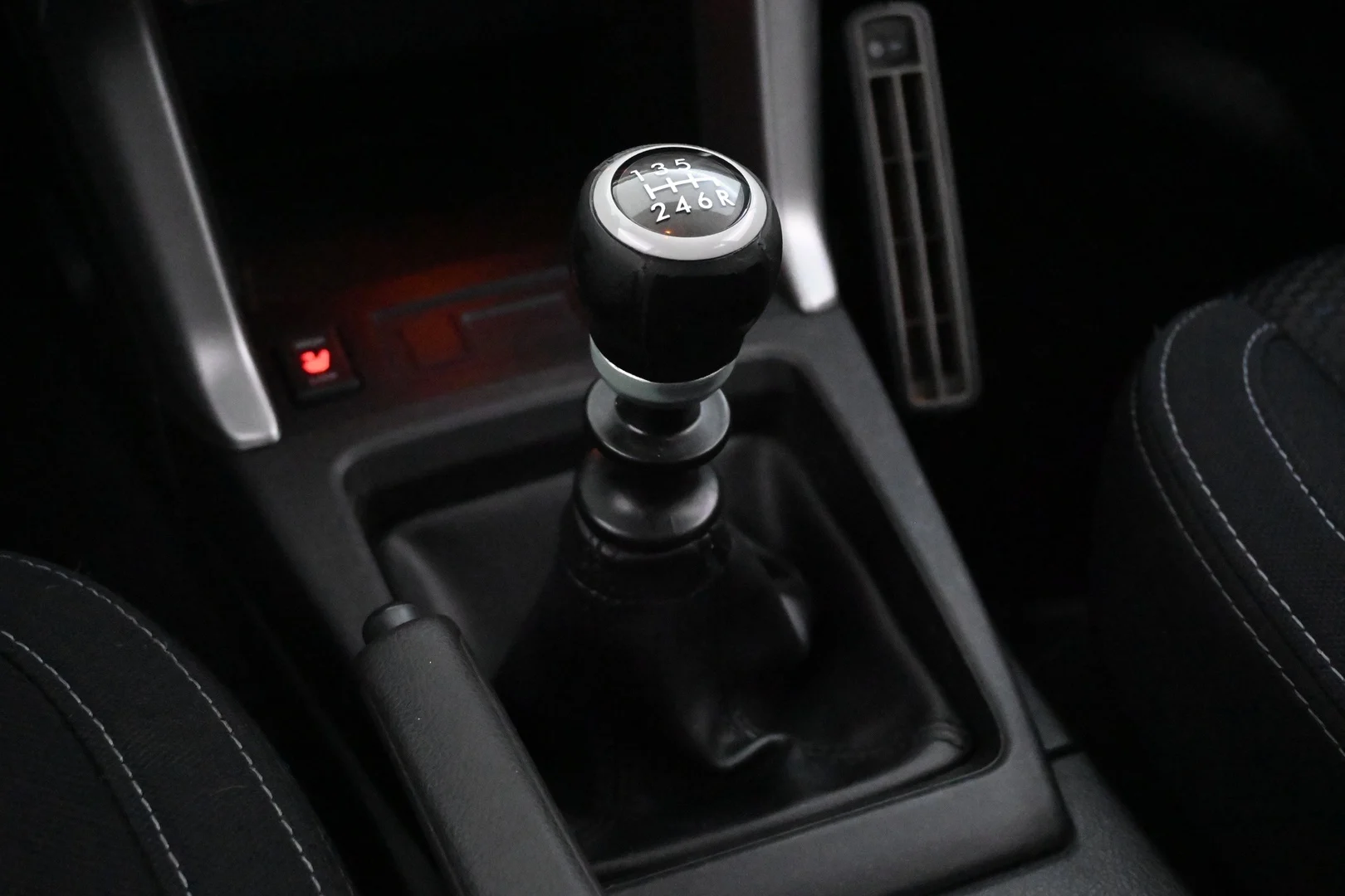 Car Image - 5SkX6JnRyI1nj2y59c8s6N