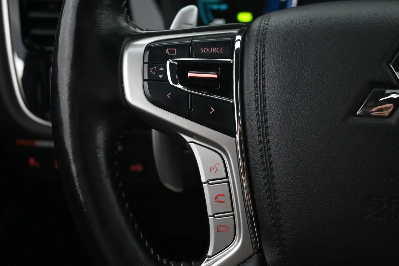 Car Image - 2SAMVje4uvCIewS8bVksO4