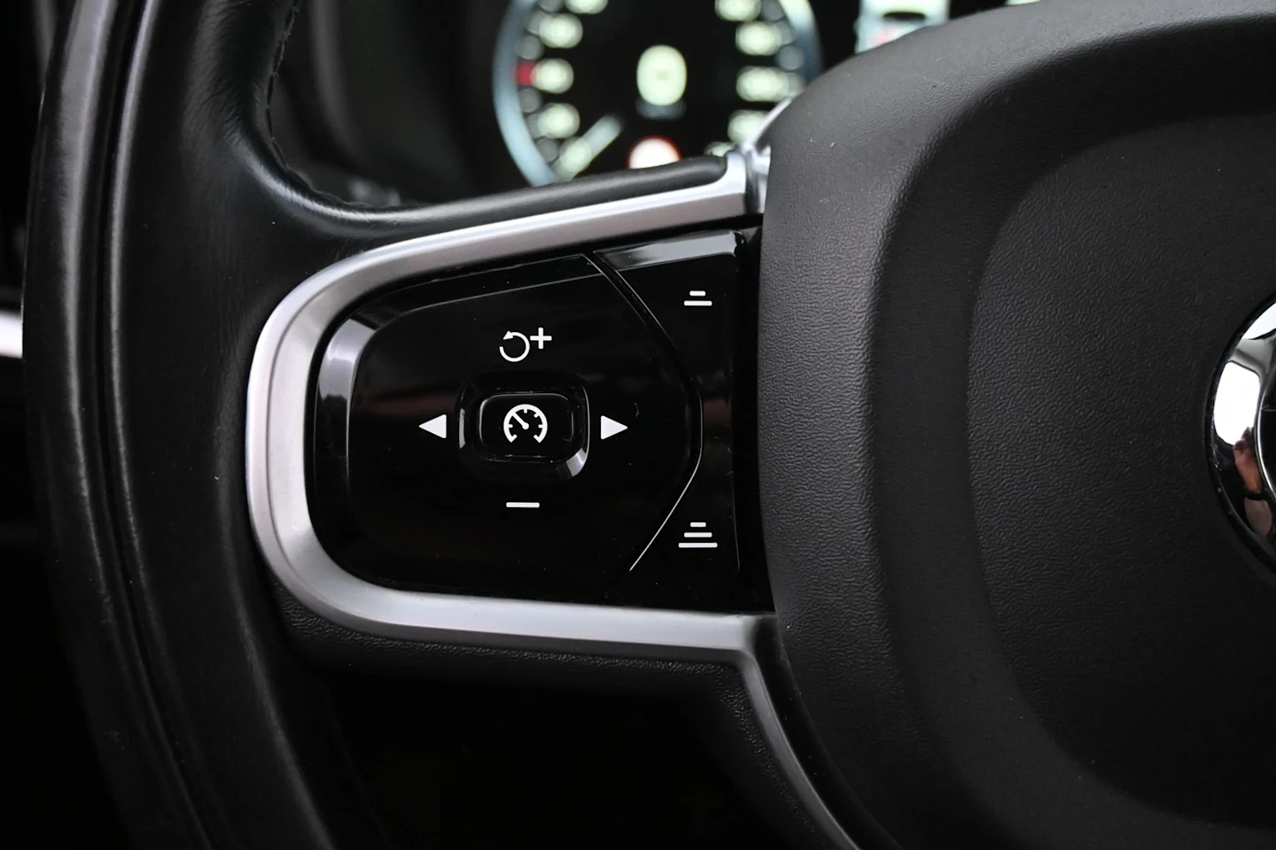 Car Image - XA5lzimtBwIVHtWOGxpCo