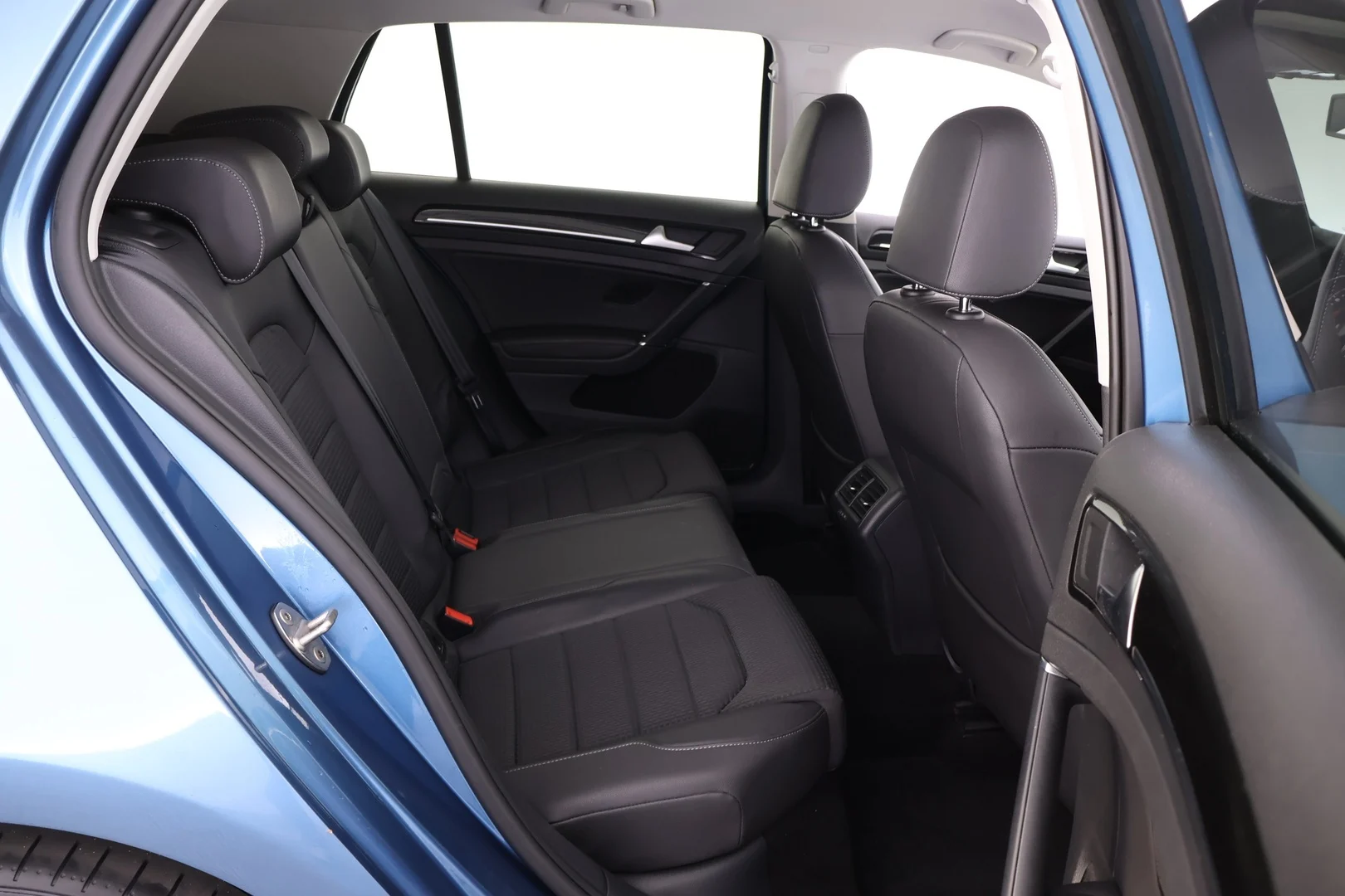 Car Image - 7w21B26TkGX45J5el6KNas