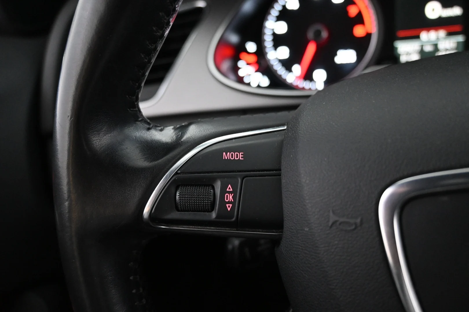Car Image - 3uvGuHgEpUpCDpsyxl1HvT