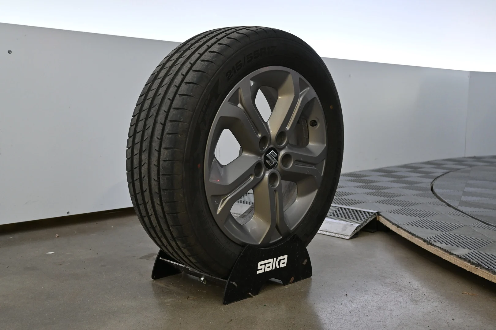 Car Image - 4hCIHn10QL4qHkmxWSG5xK