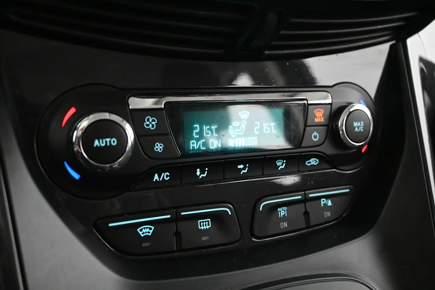 Car Image - 1K47W2cWvbxWxNZks8j6kC