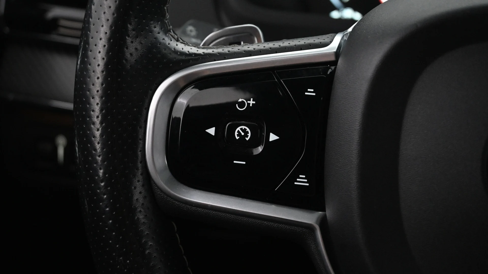Car Image - 53QRRrm5nyxEyptJ8X46OO