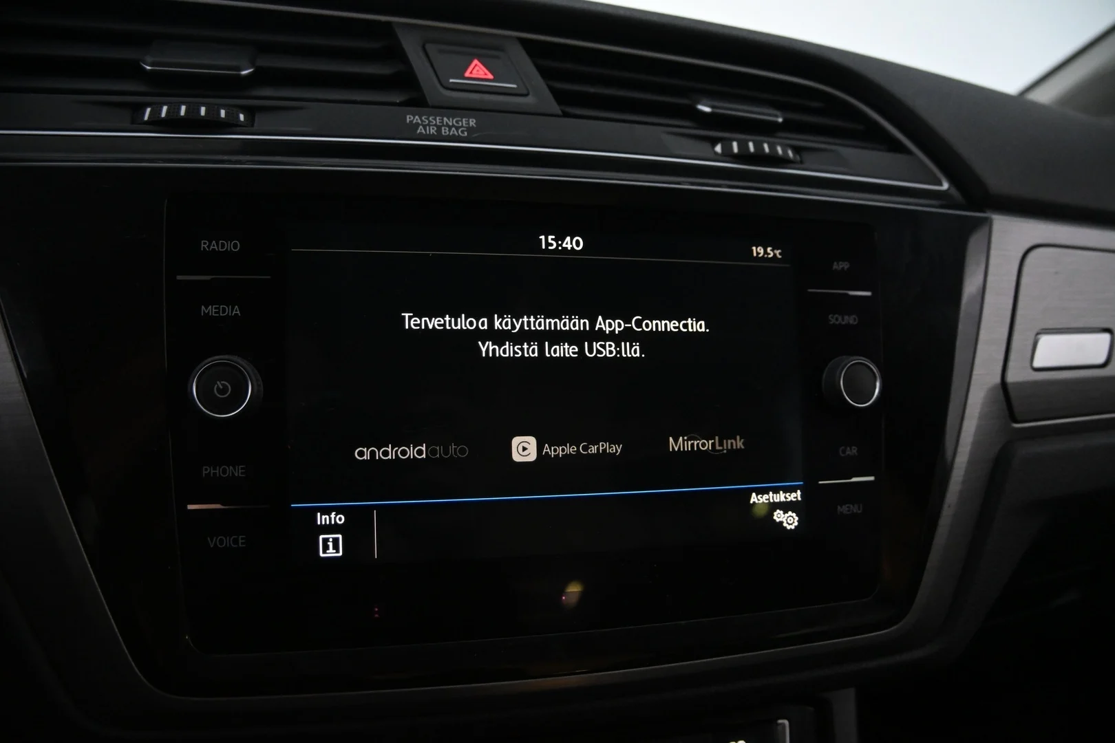 Car Image - 1Cd3Z7xhMYkVK8jQbZvFYl