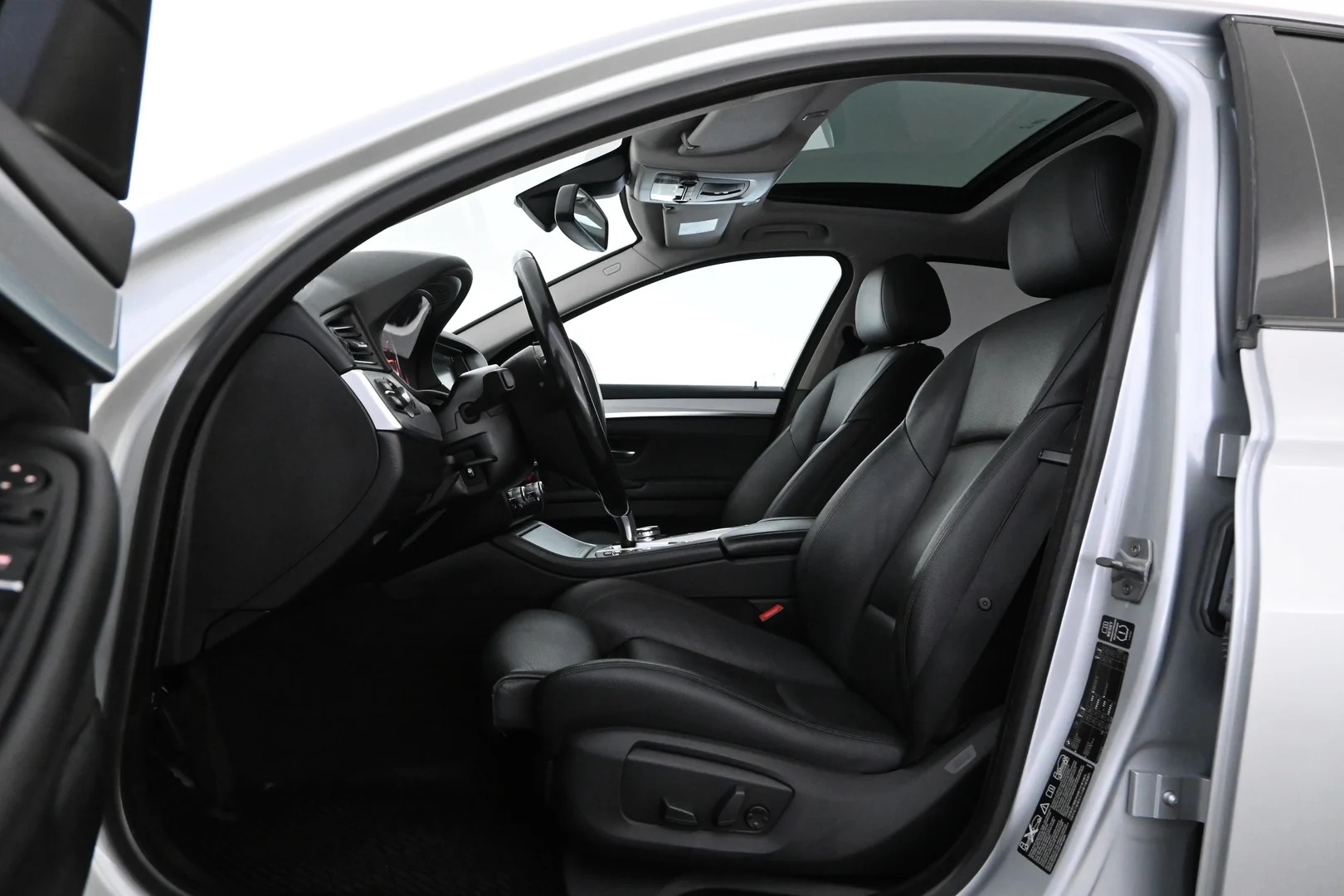 Car Image - 5WIBnfsVy1T310zEmzGPzX
