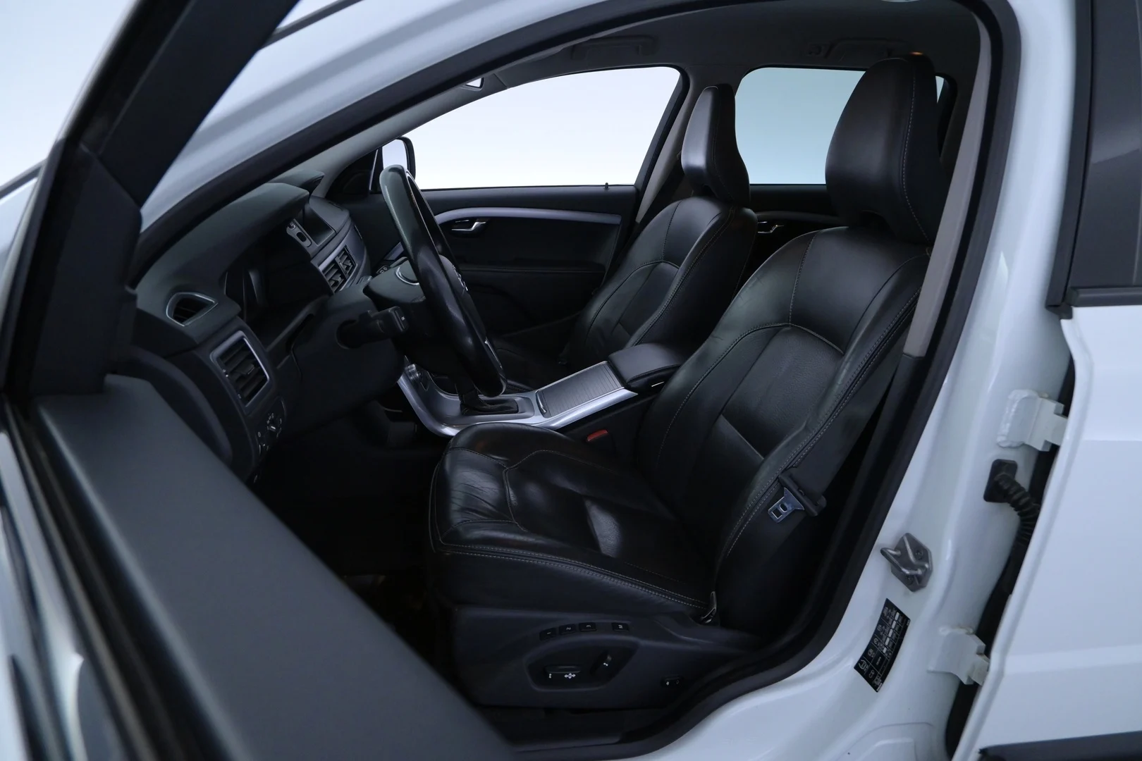 Car Image - e8a5hEtGvsUgmrnp3gC3f