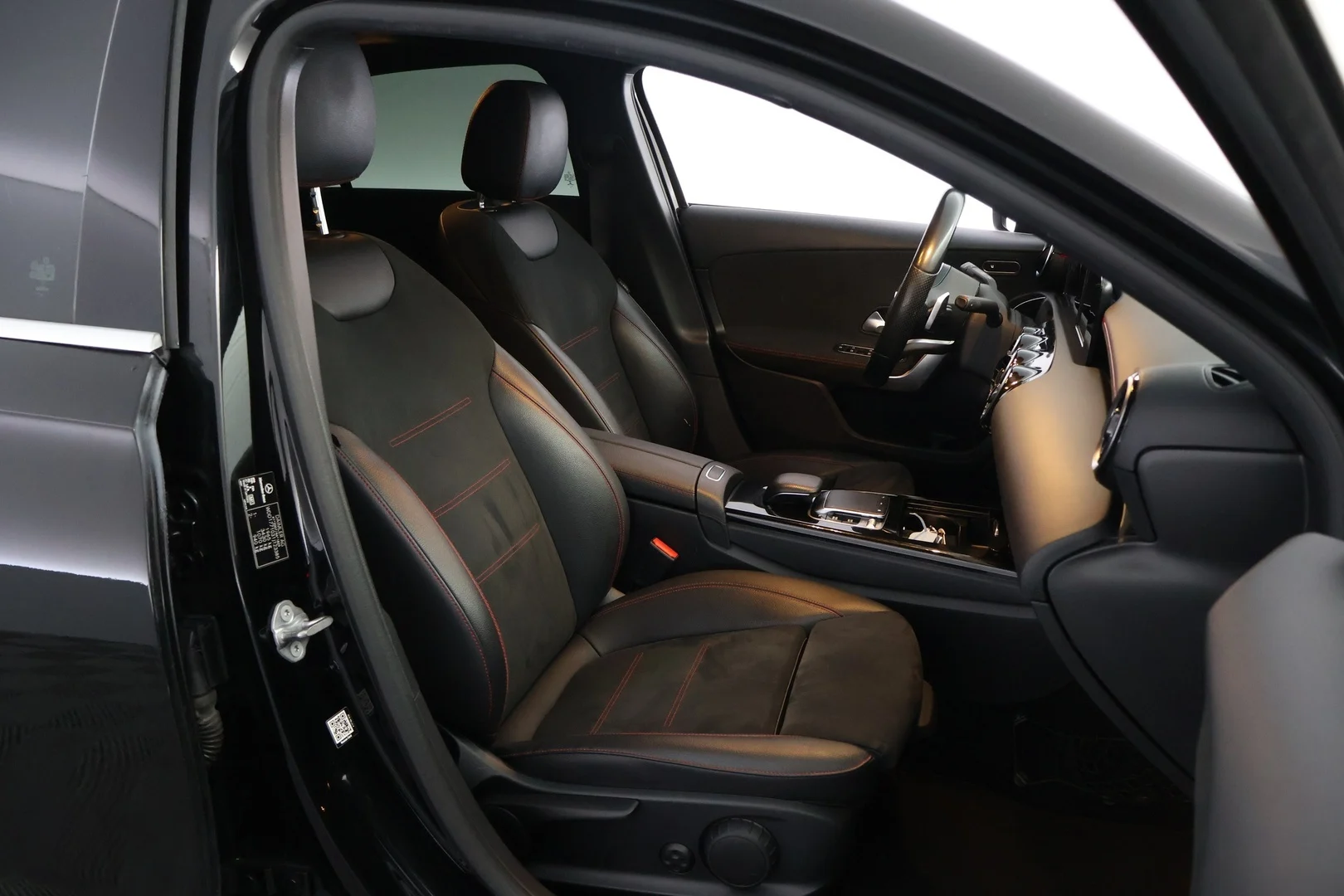 Car Image - 1R4ozGsYT9EQ4dJsfLam7V