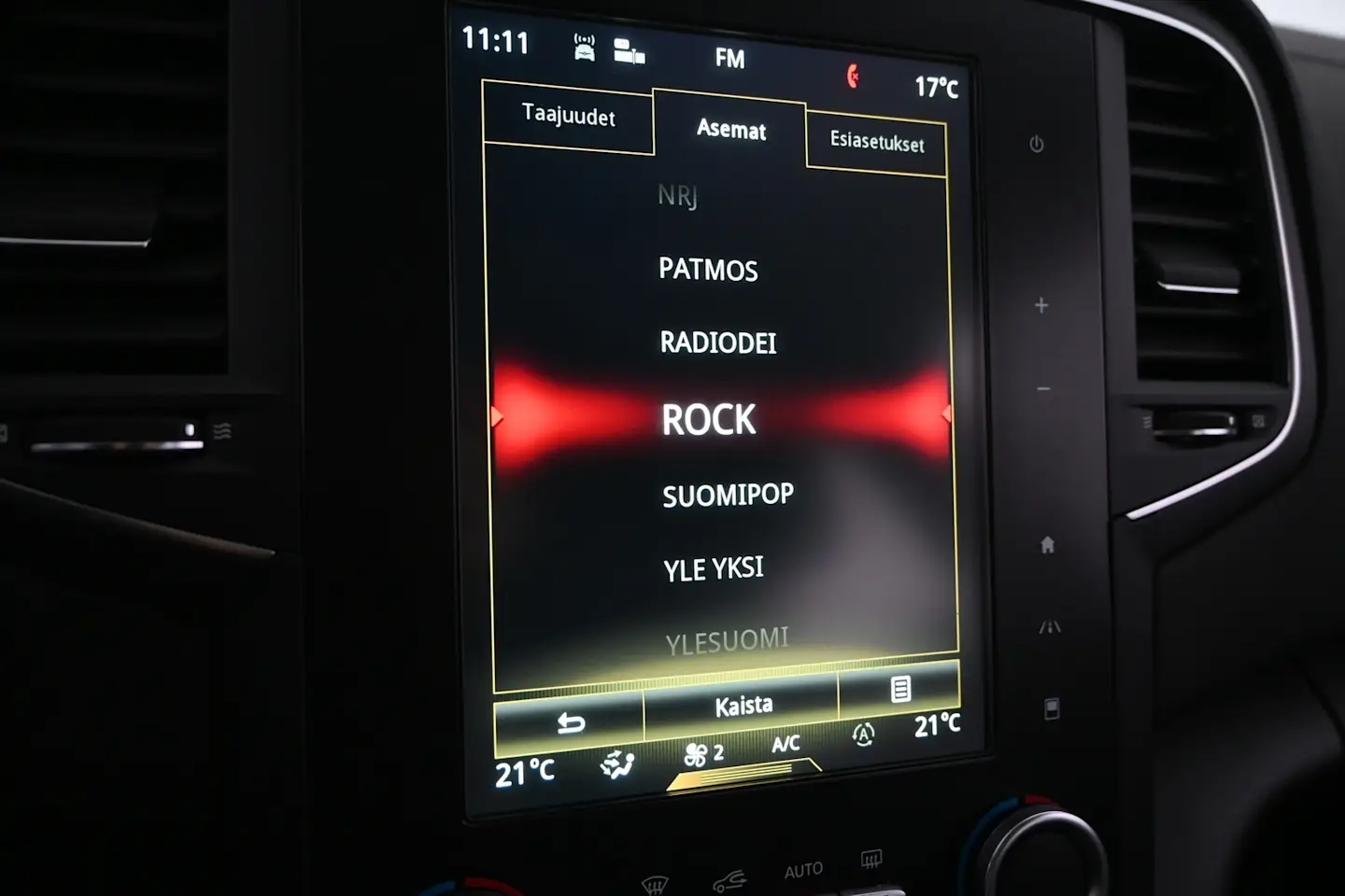 Car Image - 2yZ9HQBTSWHJ20FcsxNmt7