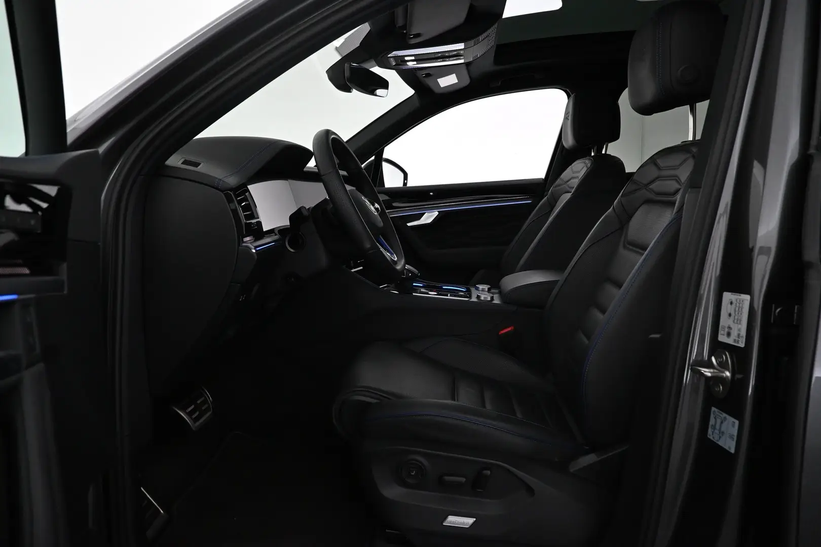 Car Image - 1ekN5JXrq9NzDKDStVcq8b