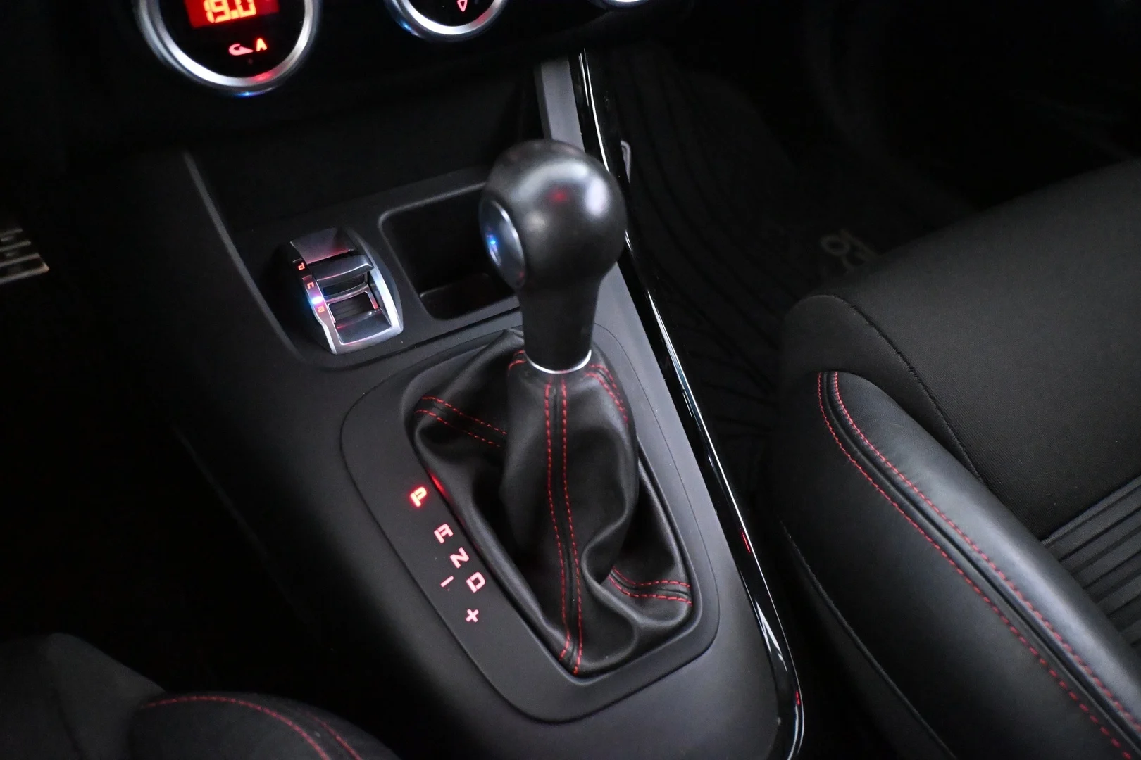 Car Image - 2jO5kNsTxWOze1hu3TRfkE