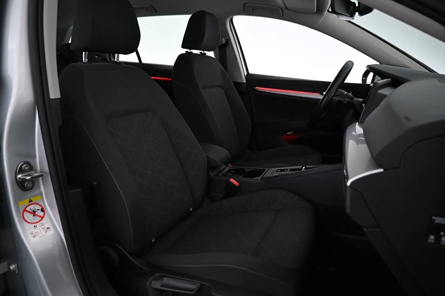 Car Image - 664UHQ4V7l3HPxwfVvtZOW