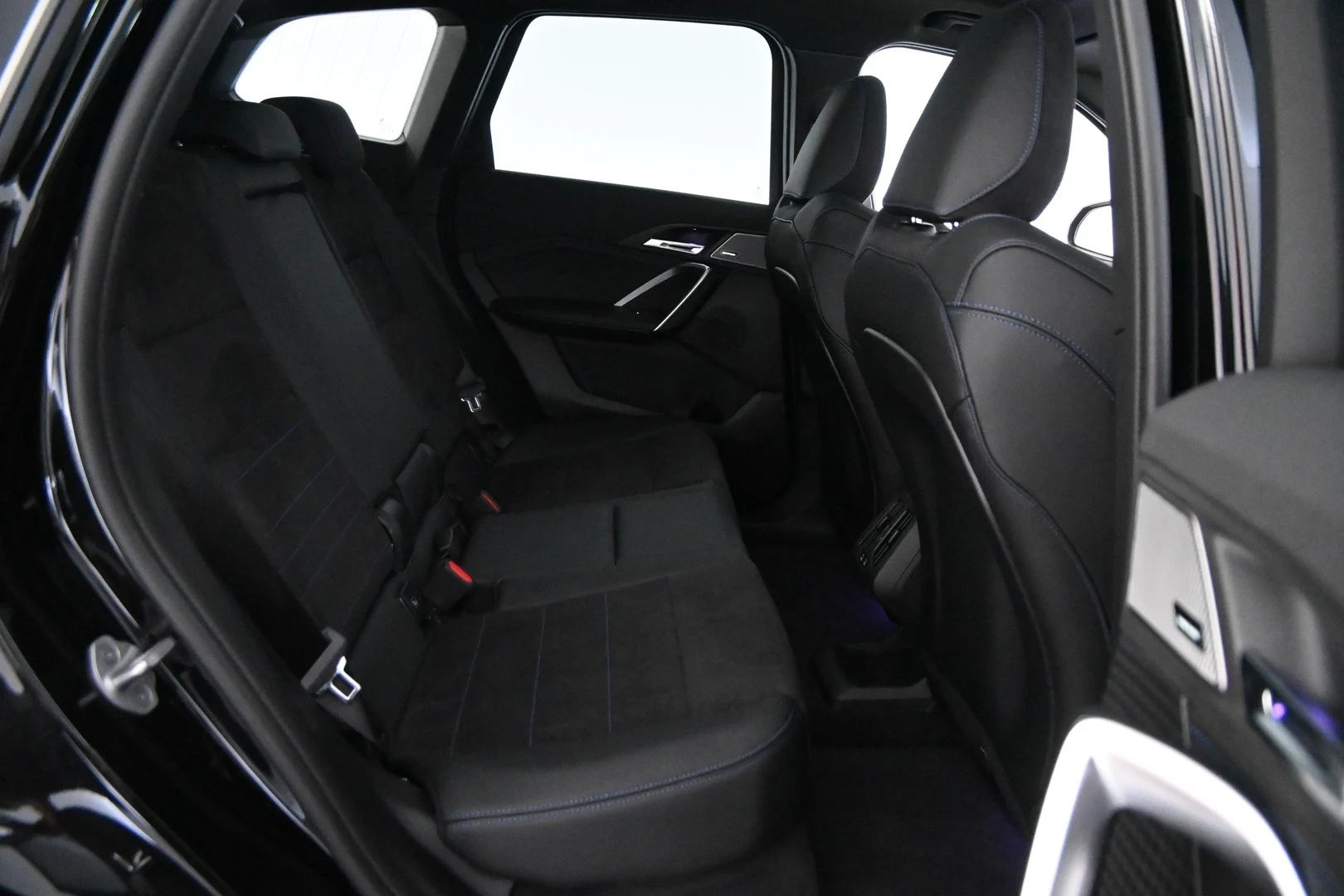 Car Image - 5vb3LWOwoHeMgRoJ5xcKcq