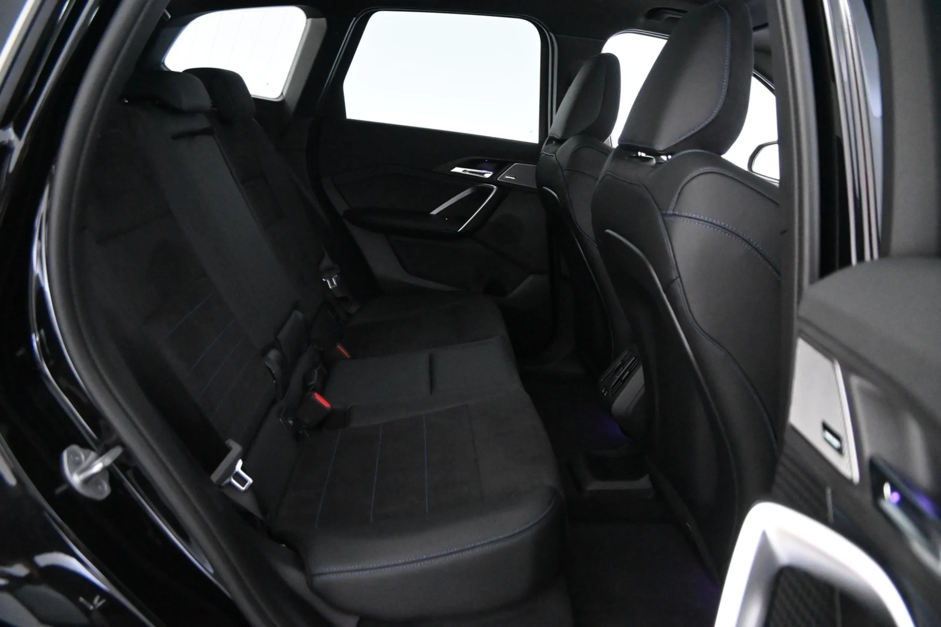 Car Image - 5vb3LWOwoHeMgRoJ5xcKcq