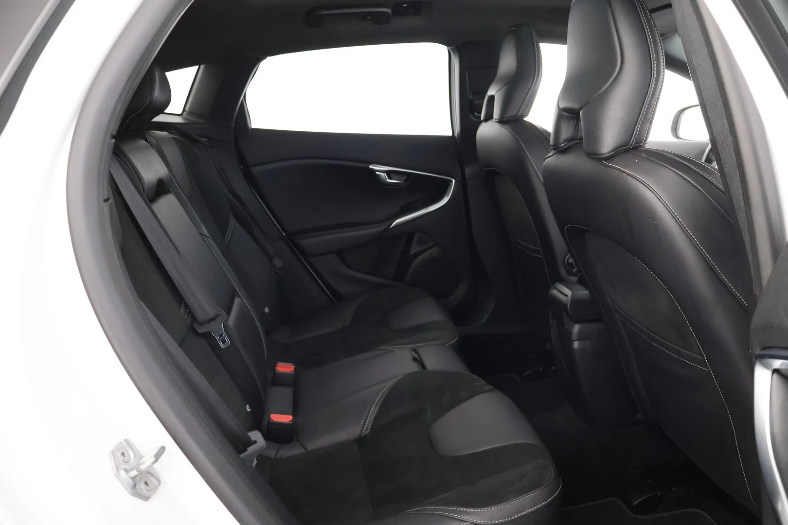 Car Image - 6Q4TU4tVTs8nZwpSYBlD9V