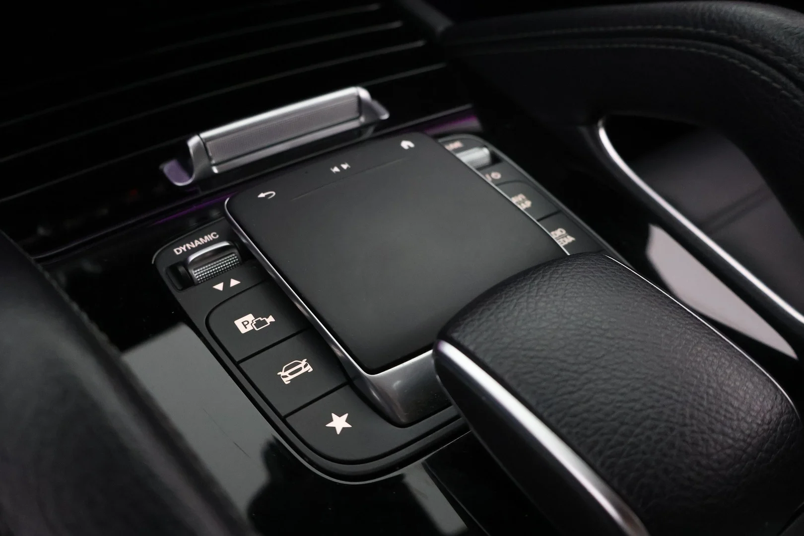 Car Image - 6IfPKWBtpOIJOyttHt3xZy