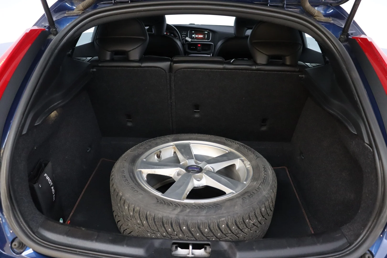 Car Image - 25qH4XHa2OBVyCC015xiyX