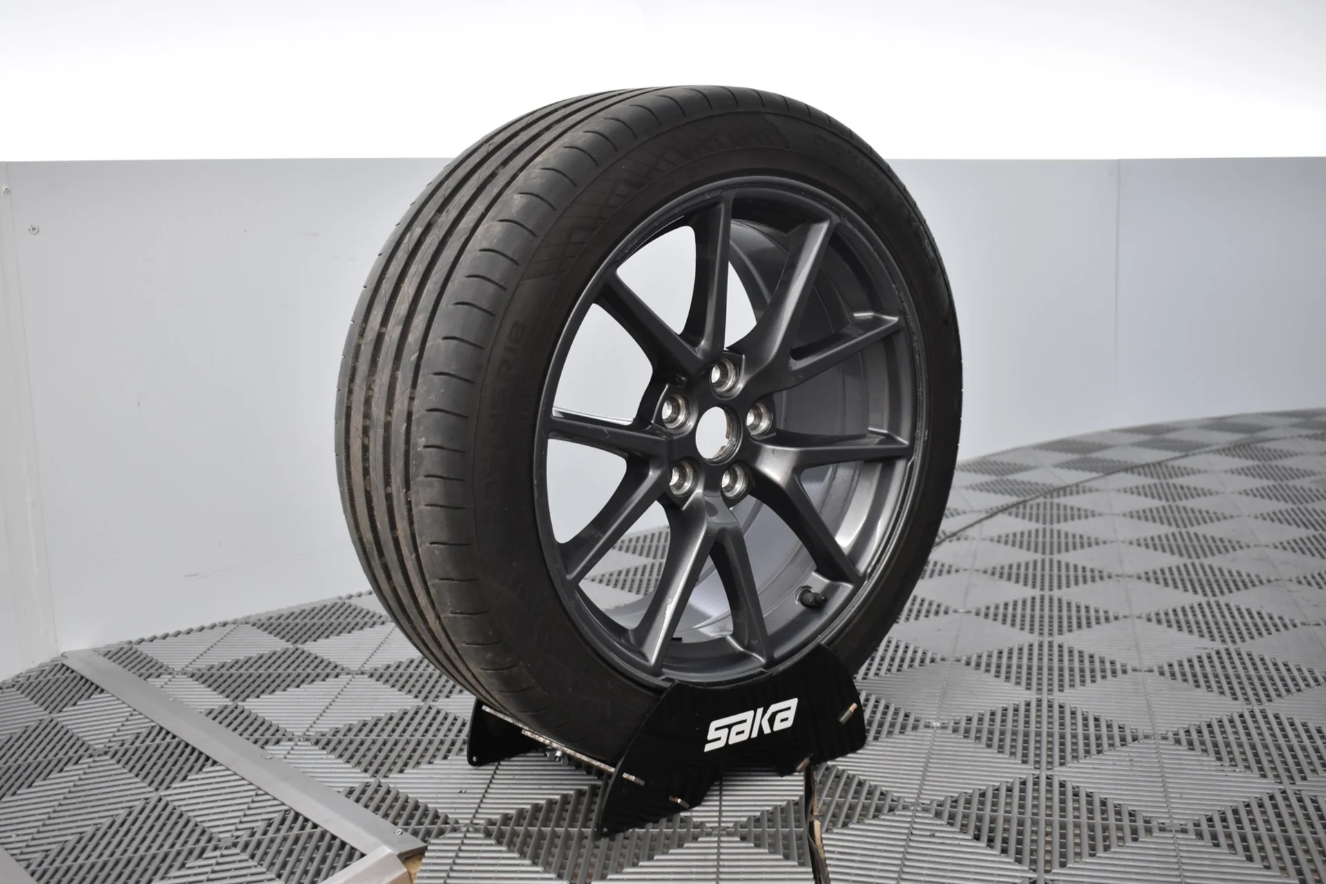 Car Image - 3EDgXyyV5KWLQ7uhy7PRgR