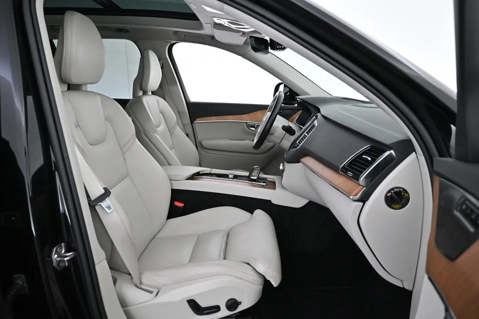Car Image - 4wzFSFUoCceLO8IN0rTEY3