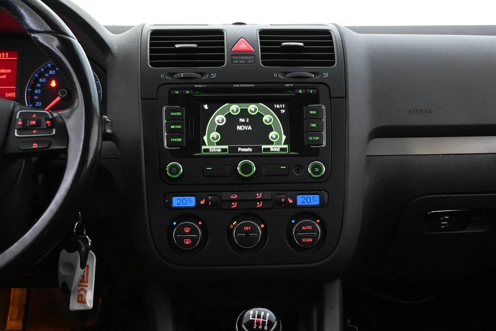 Car Image - 3fLz224NpxAEfJ5rzdVtey