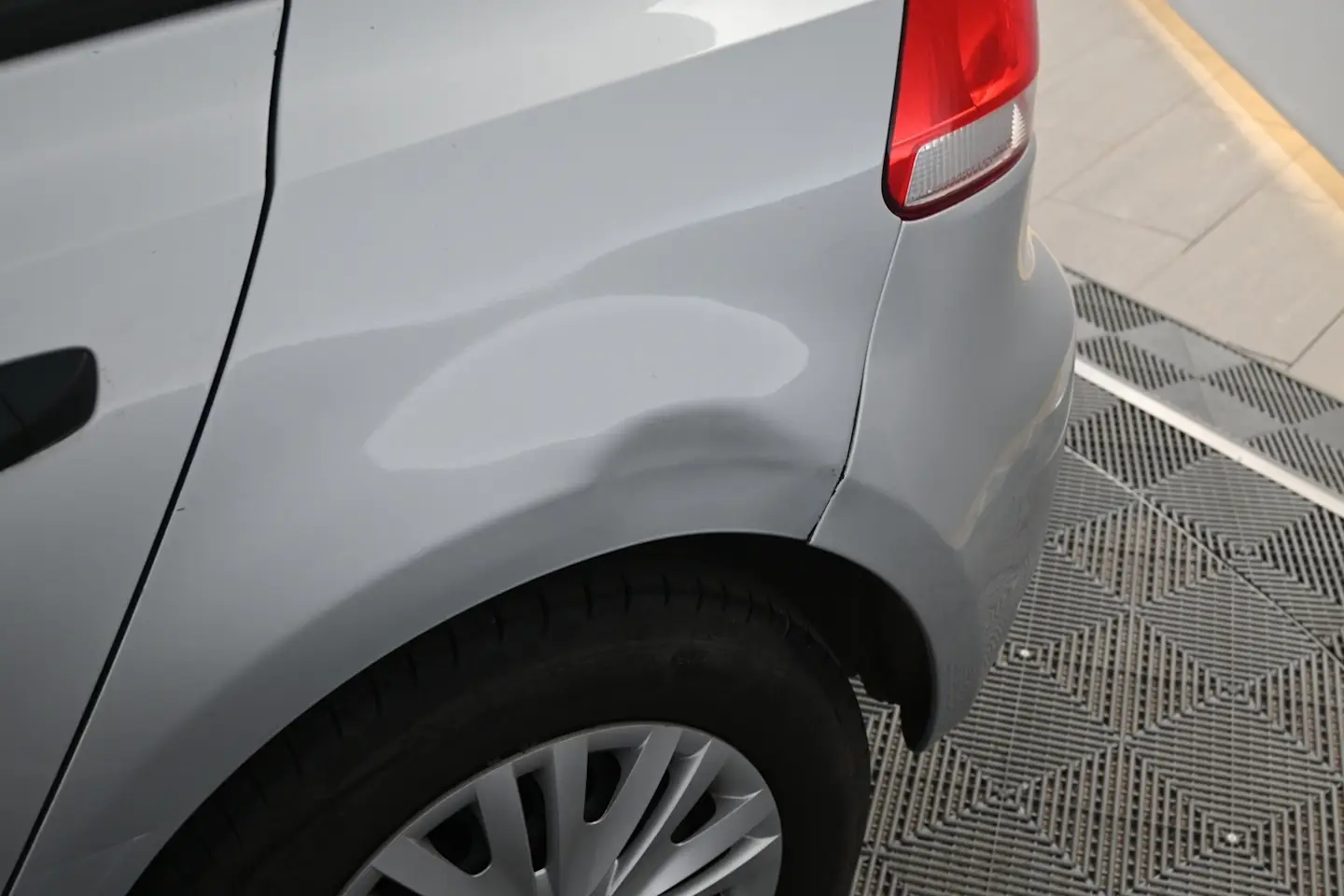 Car Image - 7sYhHNcGsKxfaZ0Xq9Hbkr