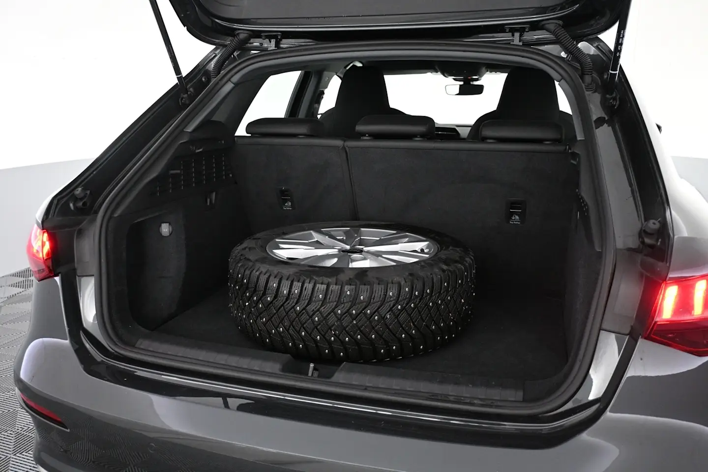 Car Image - 1rkIeOQdl3uz9ojET75RPy