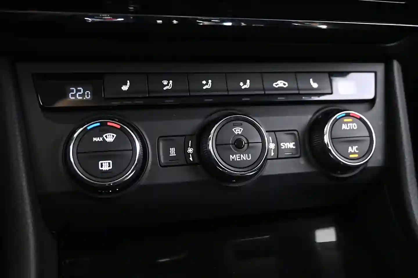Car Image - 3rhcXen9Avu80hIdzkTKyM