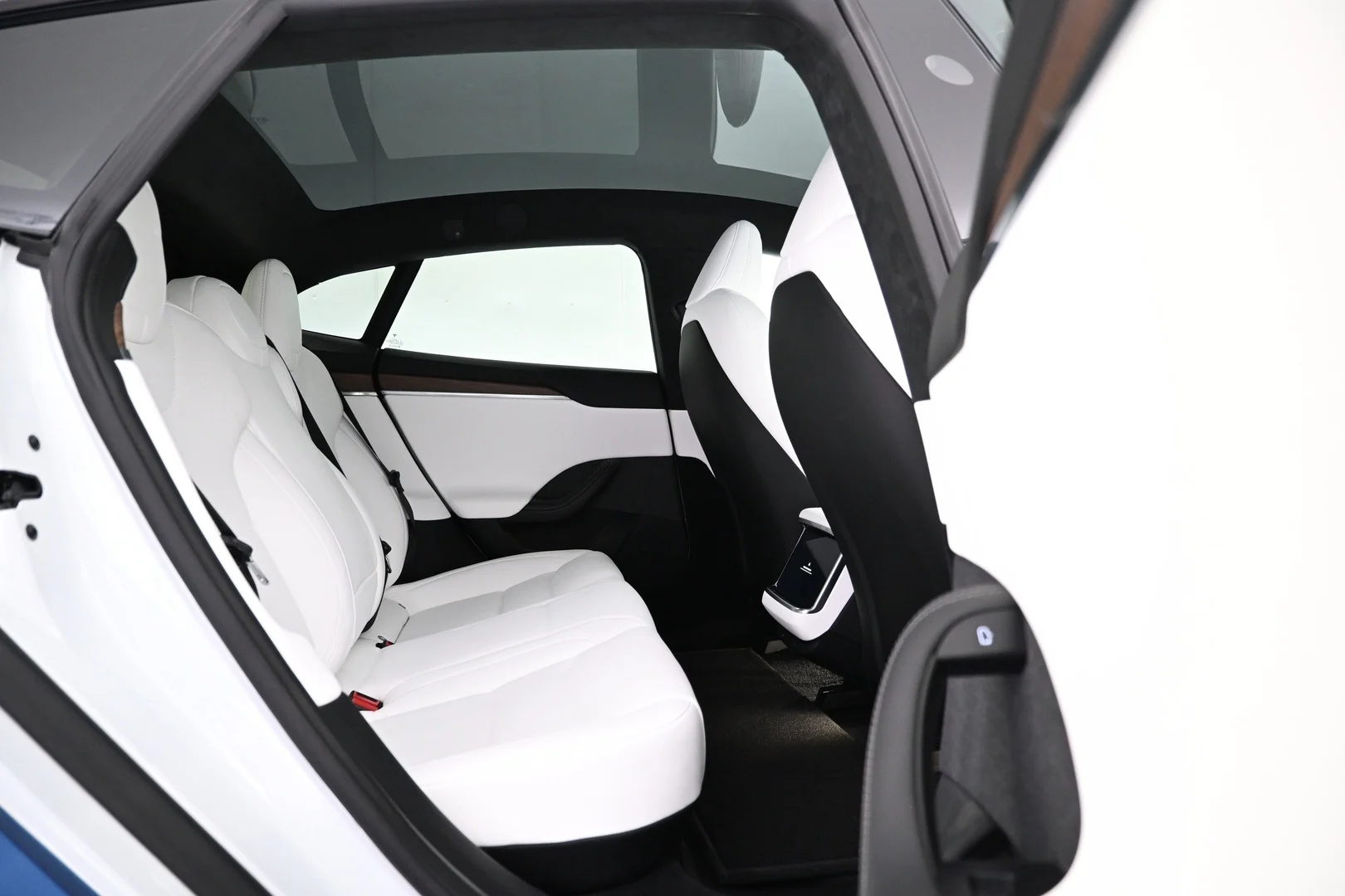 Car Image - 1zpbYQ87rHQ6rlMIOhzzXp