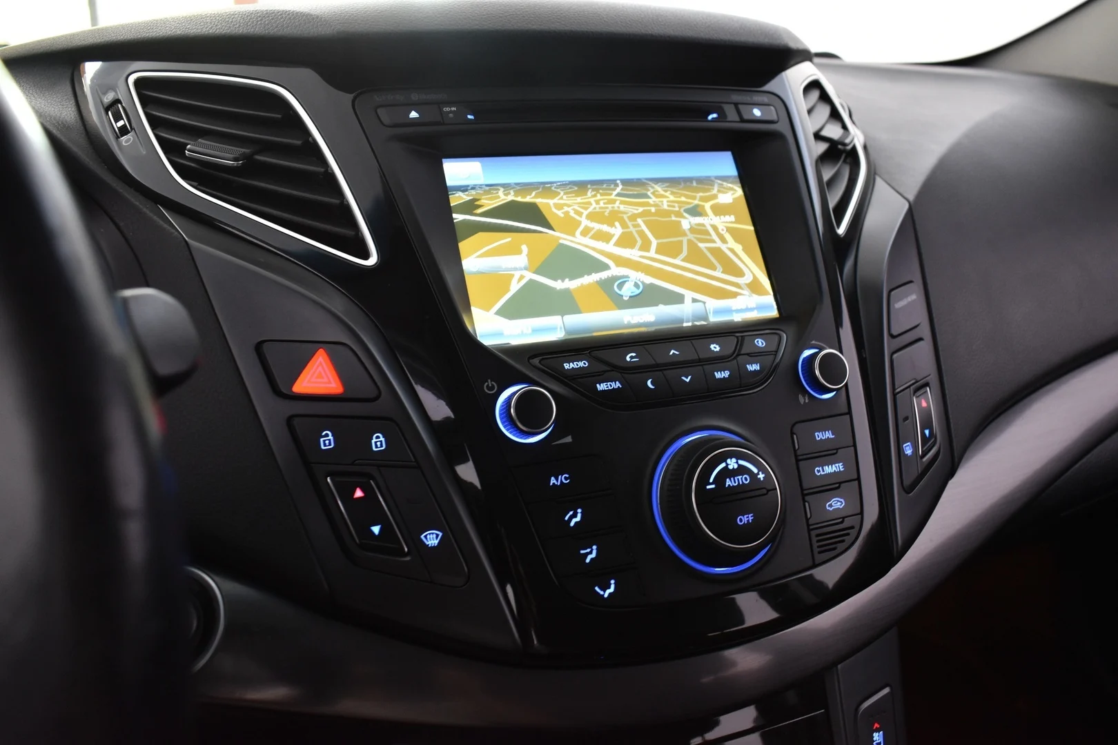 Car Image - 1uo3h7D3nxgGfLhTnbJzvL