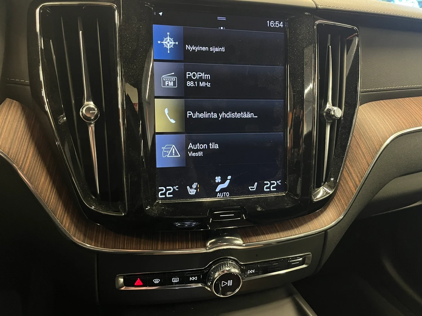 Car Image - 2SkEQoELo4M3HyhnlCU19U