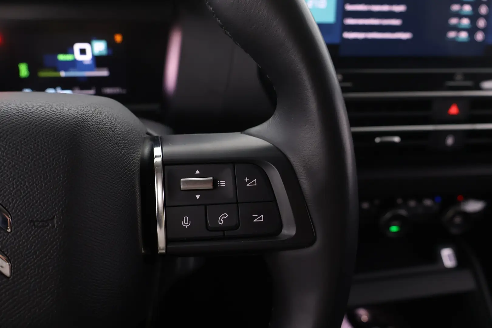 Car Image - qyslY8FfK26qafIB0ri9l