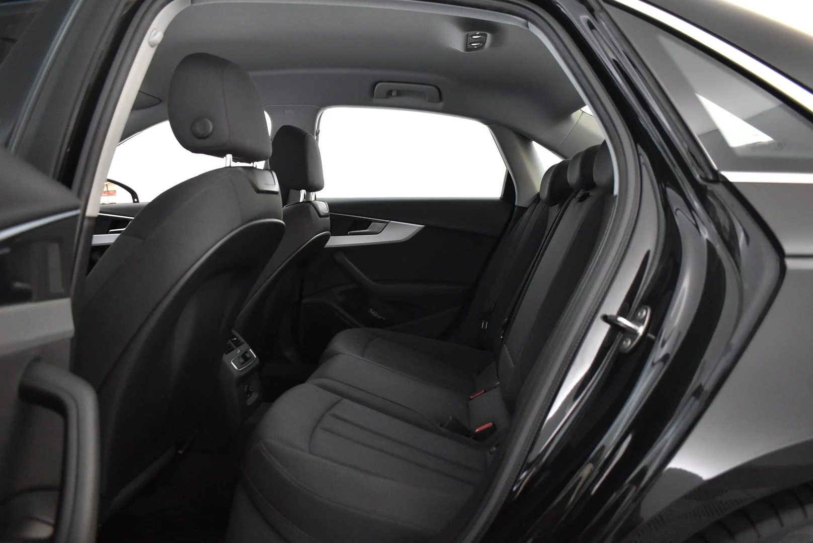 Car Image - 52gKKVGdm4ulDCVF41dg7t